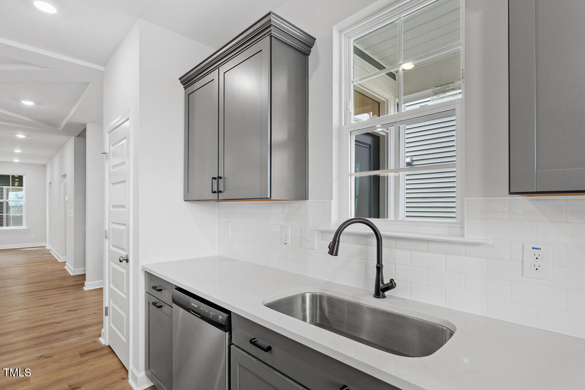 276 White Oak Garden Way # 210 Property Photo 13