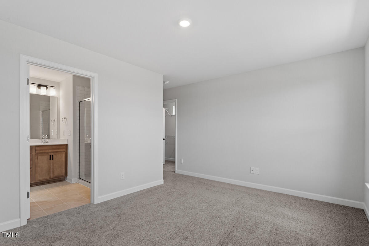 276 White Oak Garden Way # 210 Property Photo 18
