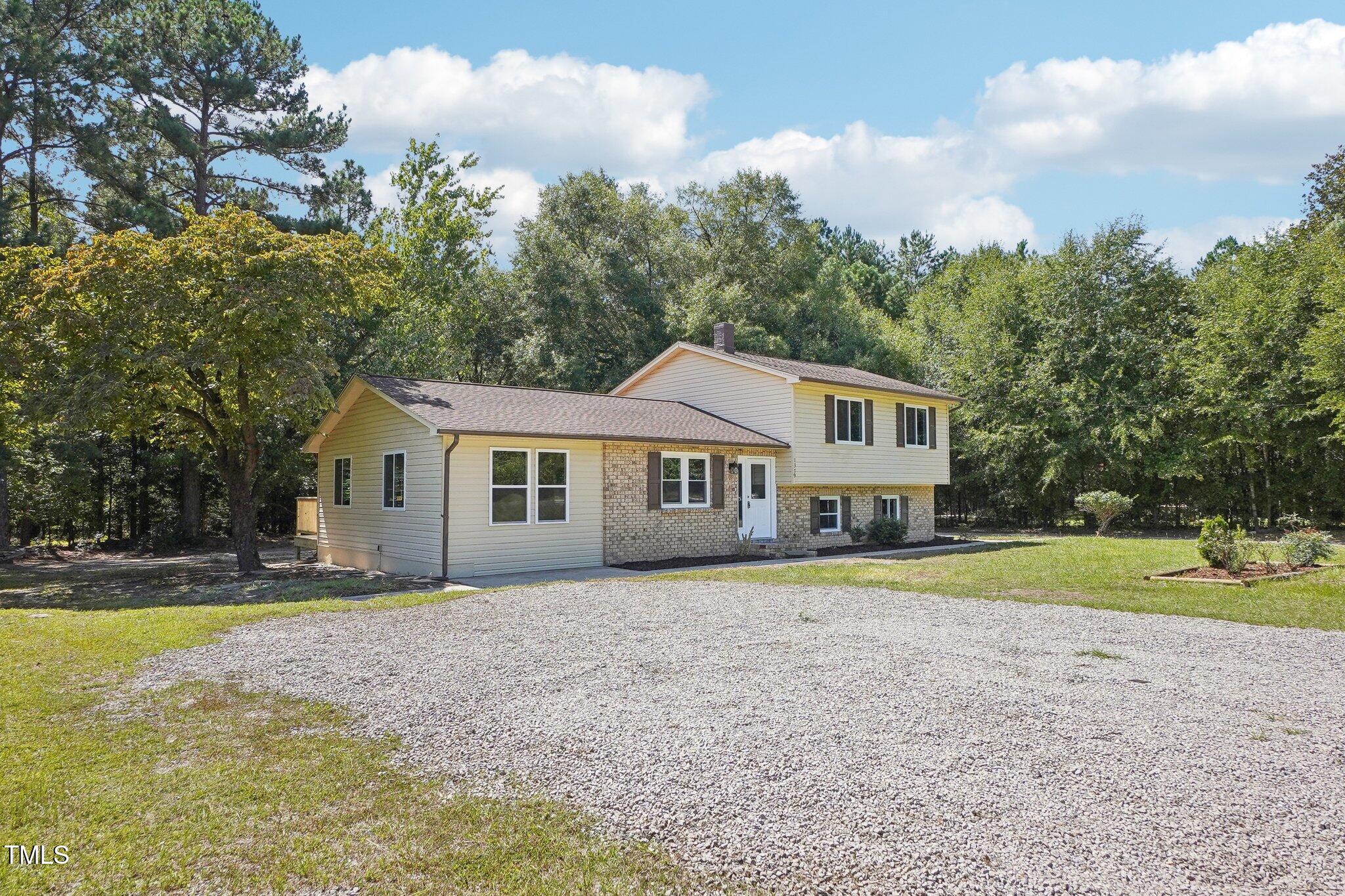 1379 Juniper Lake Road Property Photo 2