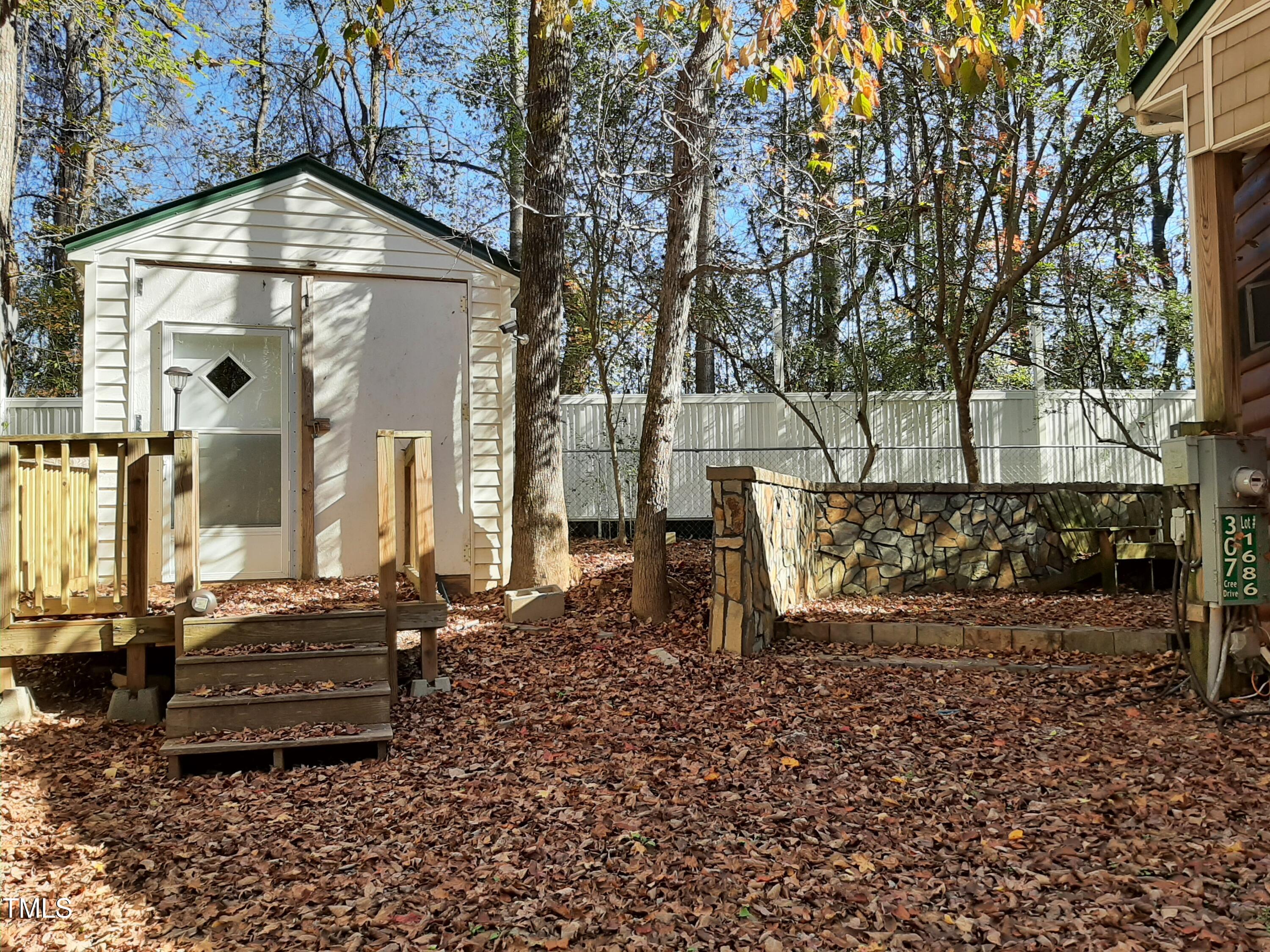 307 Cree Drive Drive Property Photo 7