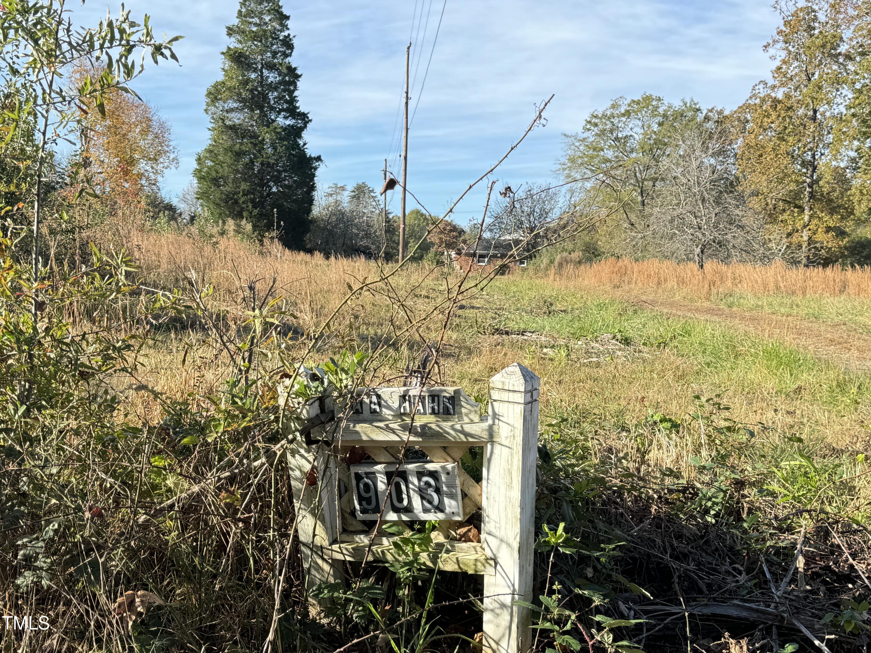 903 Hahn Road Property Photo