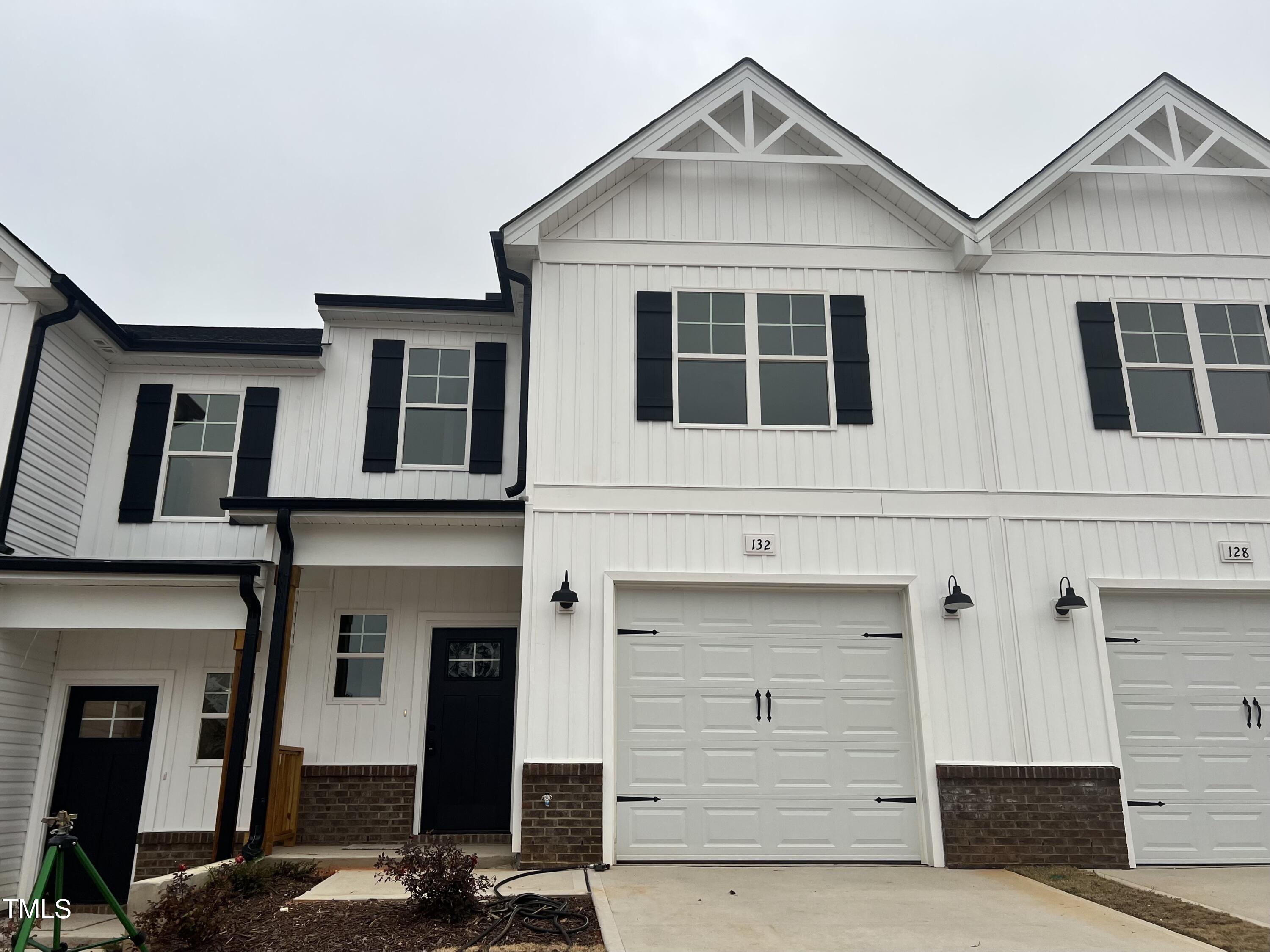 132 S Mistflower Street Property Photo 1