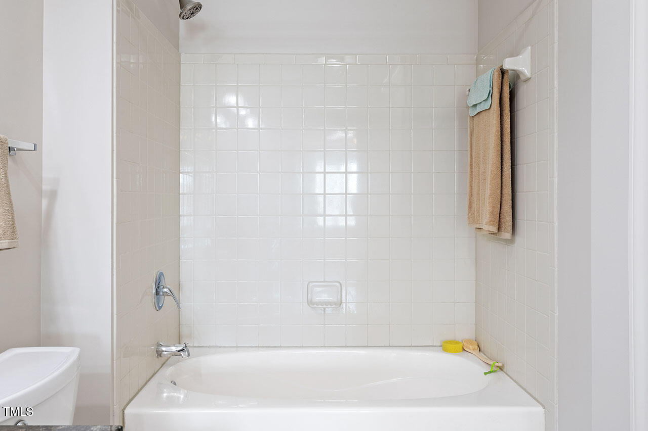 222 Glenwood # 602 Property Photo 17
