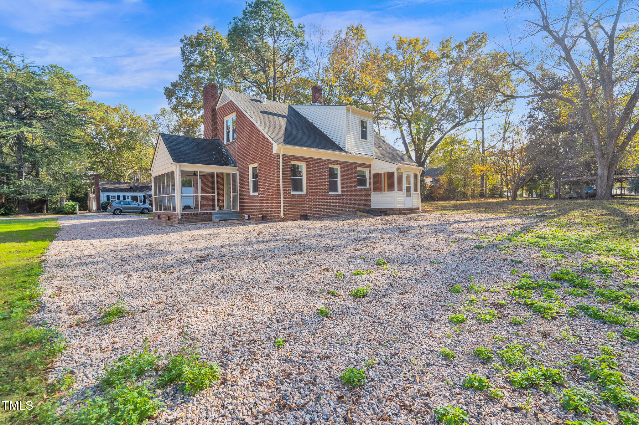 114 Overstreet Drive Property Photo 3