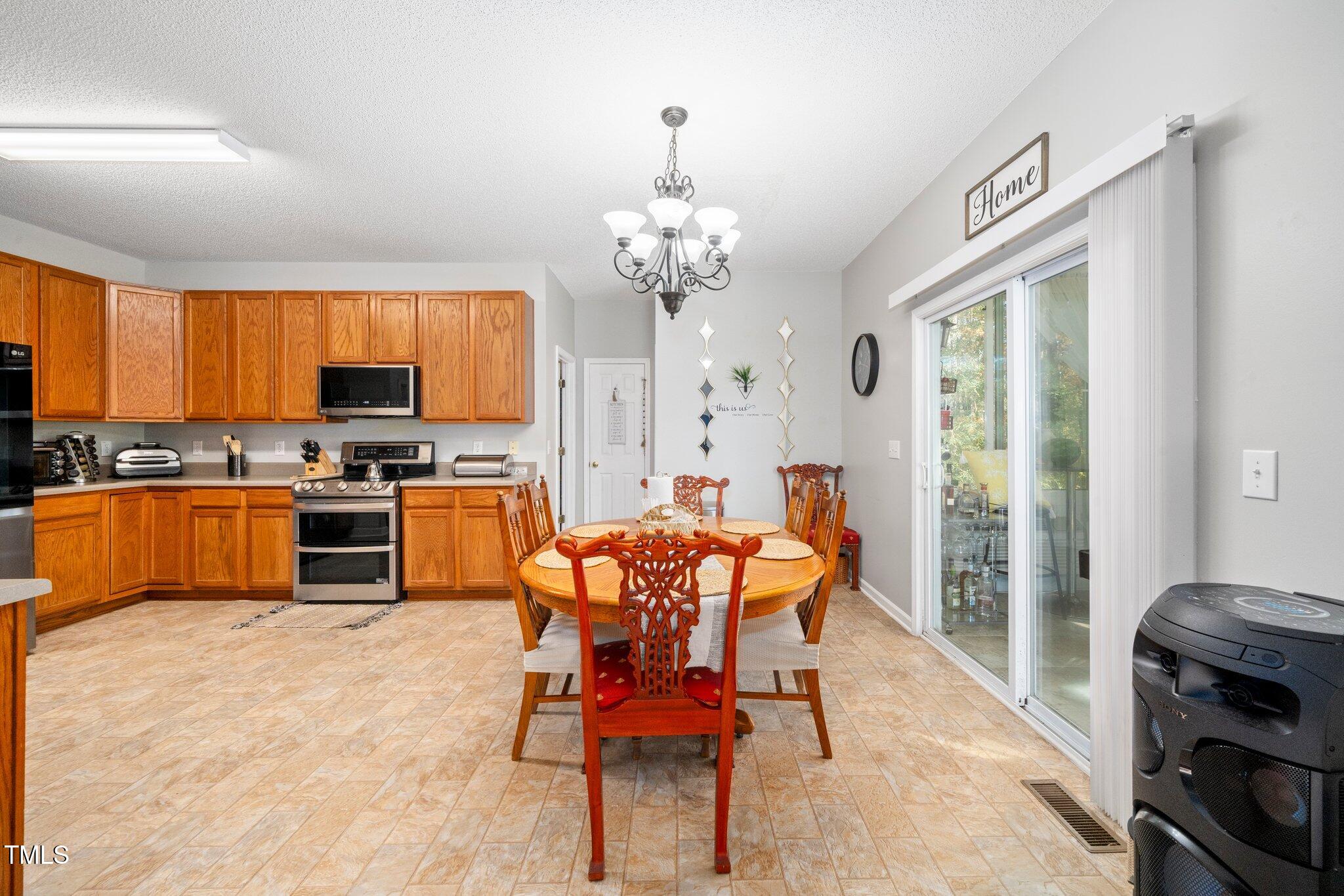 104 Full Moon Court Property Photo 16