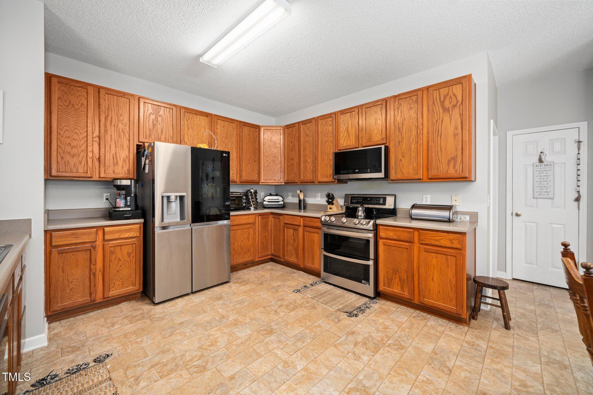 104 Full Moon Court Property Photo 17