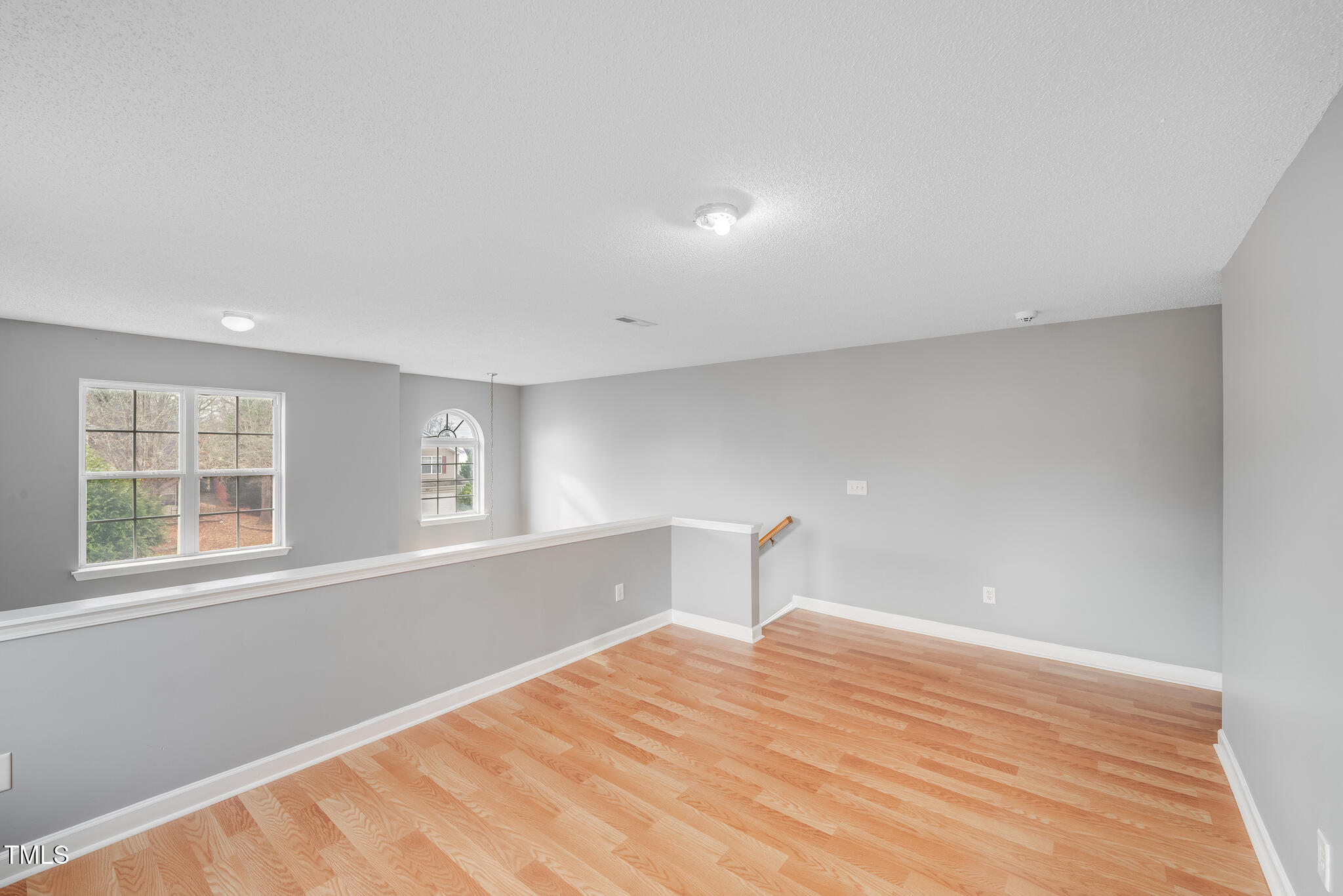 7633 Shiny Meadow Lane Property Photo 13