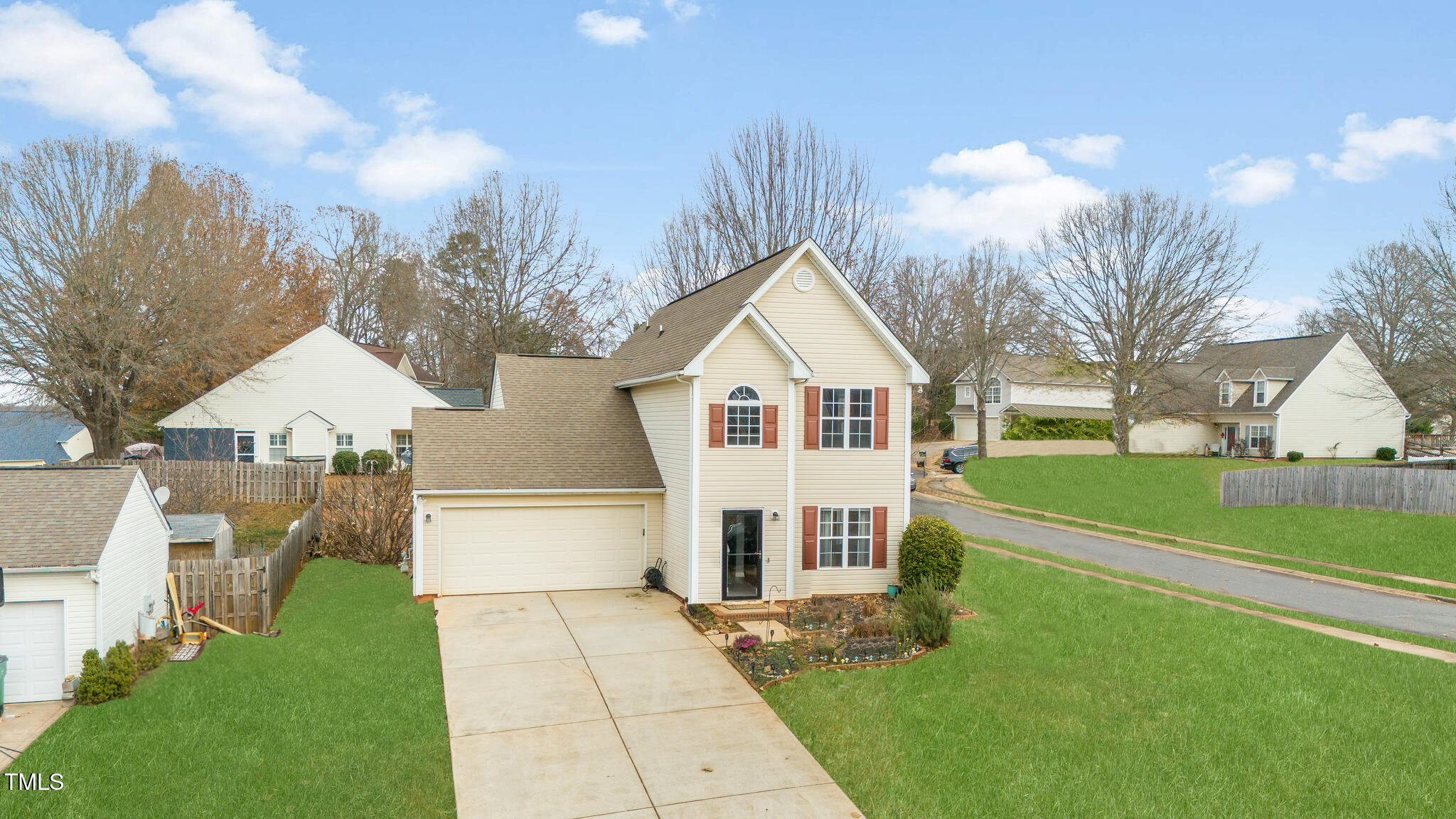 7633 Shiny Meadow Lane Property Photo 17