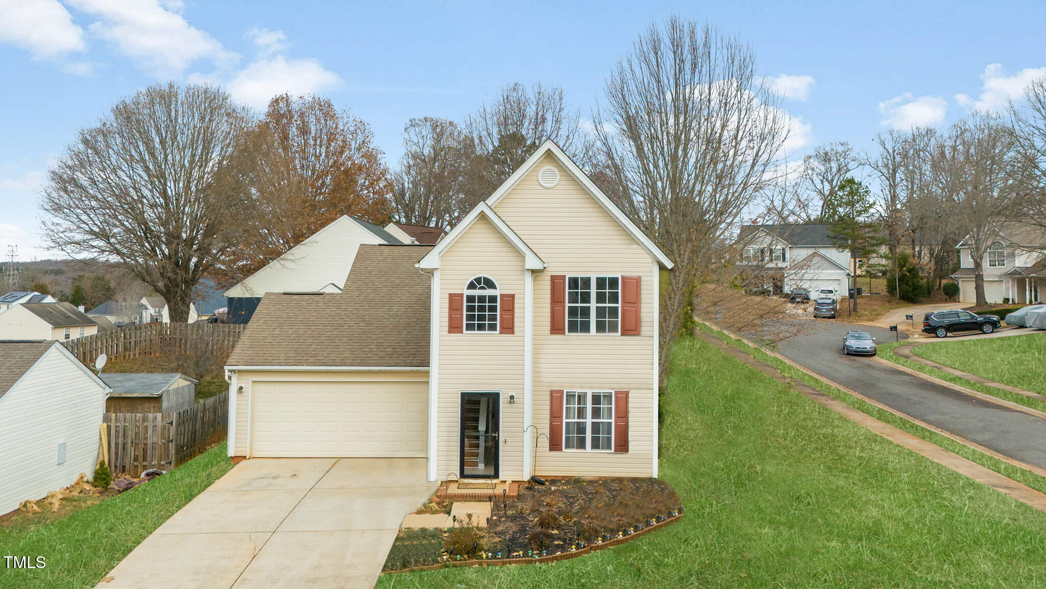7633 Shiny Meadow Lane Property Photo 18