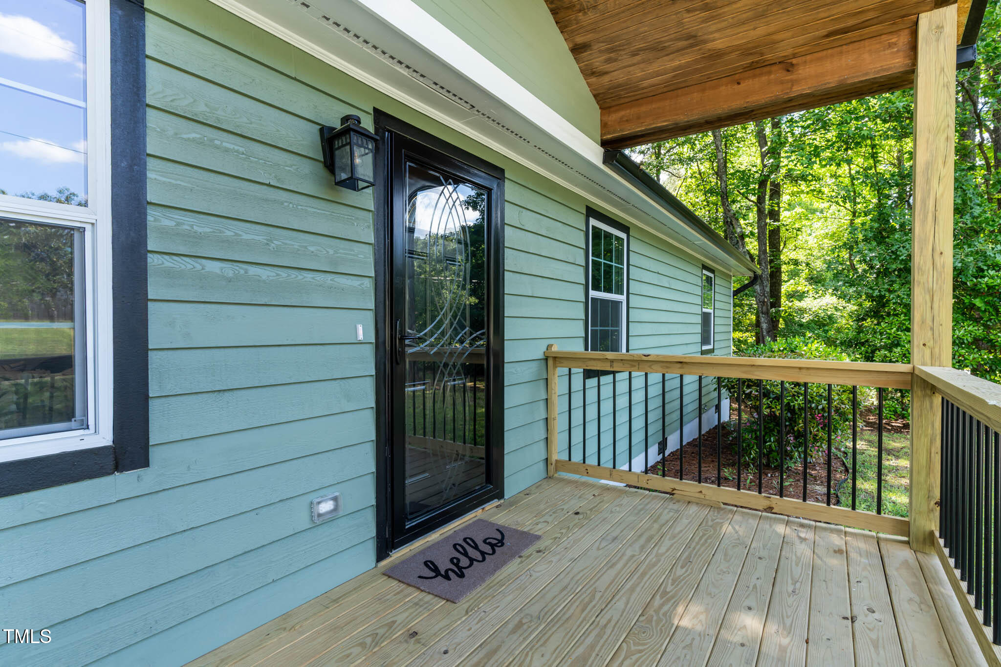 2704 Ross Road Property Photo 4