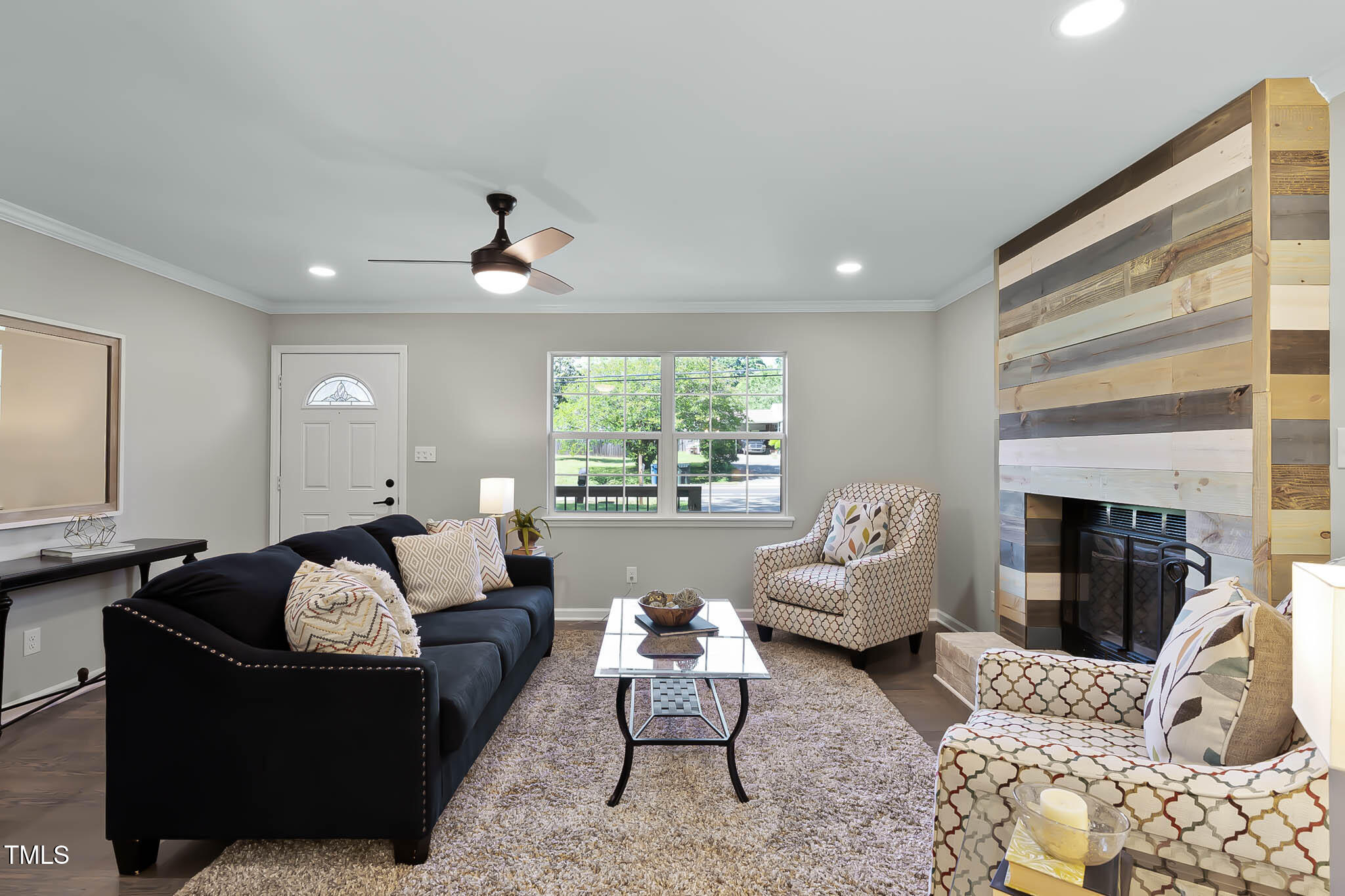 2704 Ross Road Property Photo 6