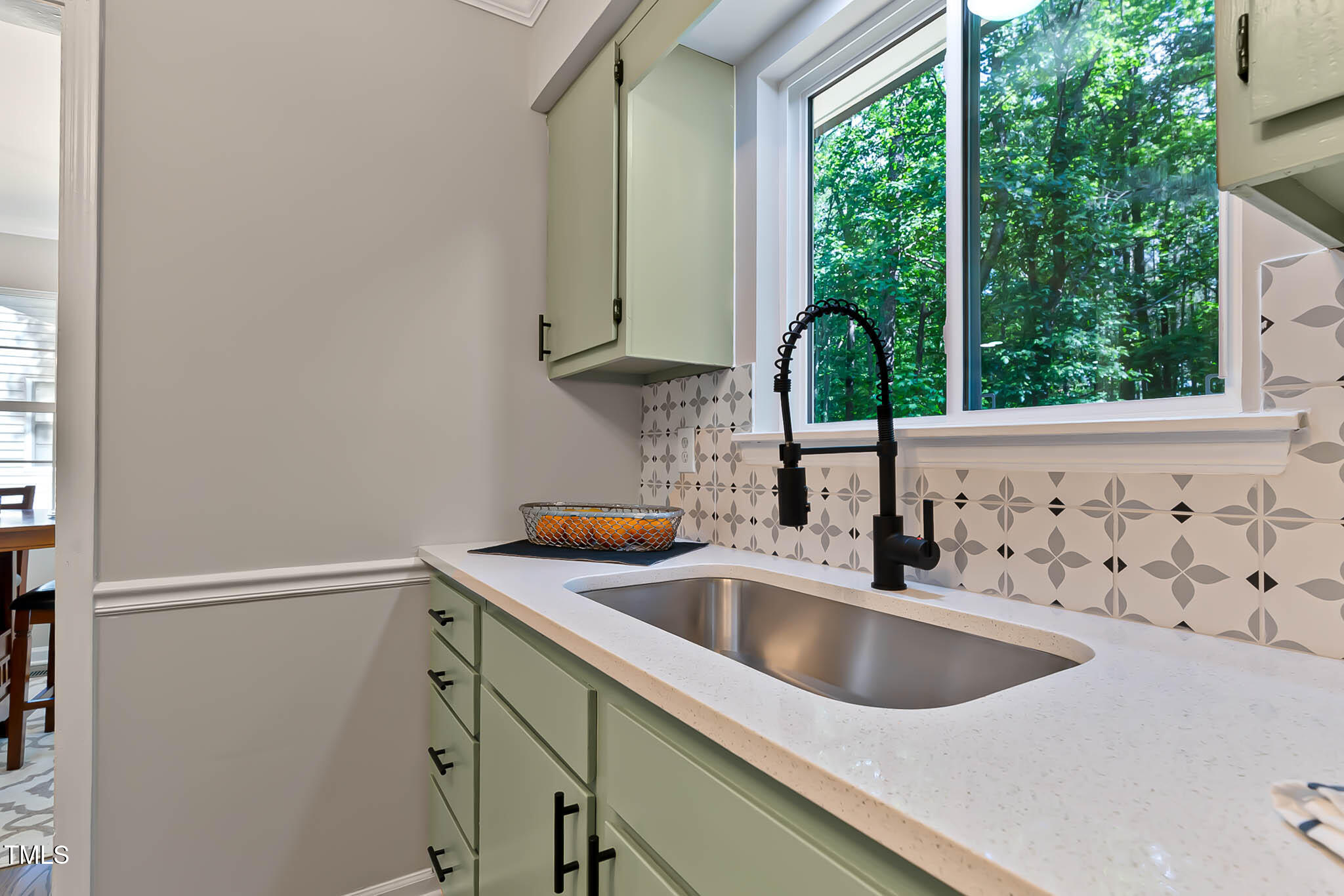 2704 Ross Road Property Photo 12