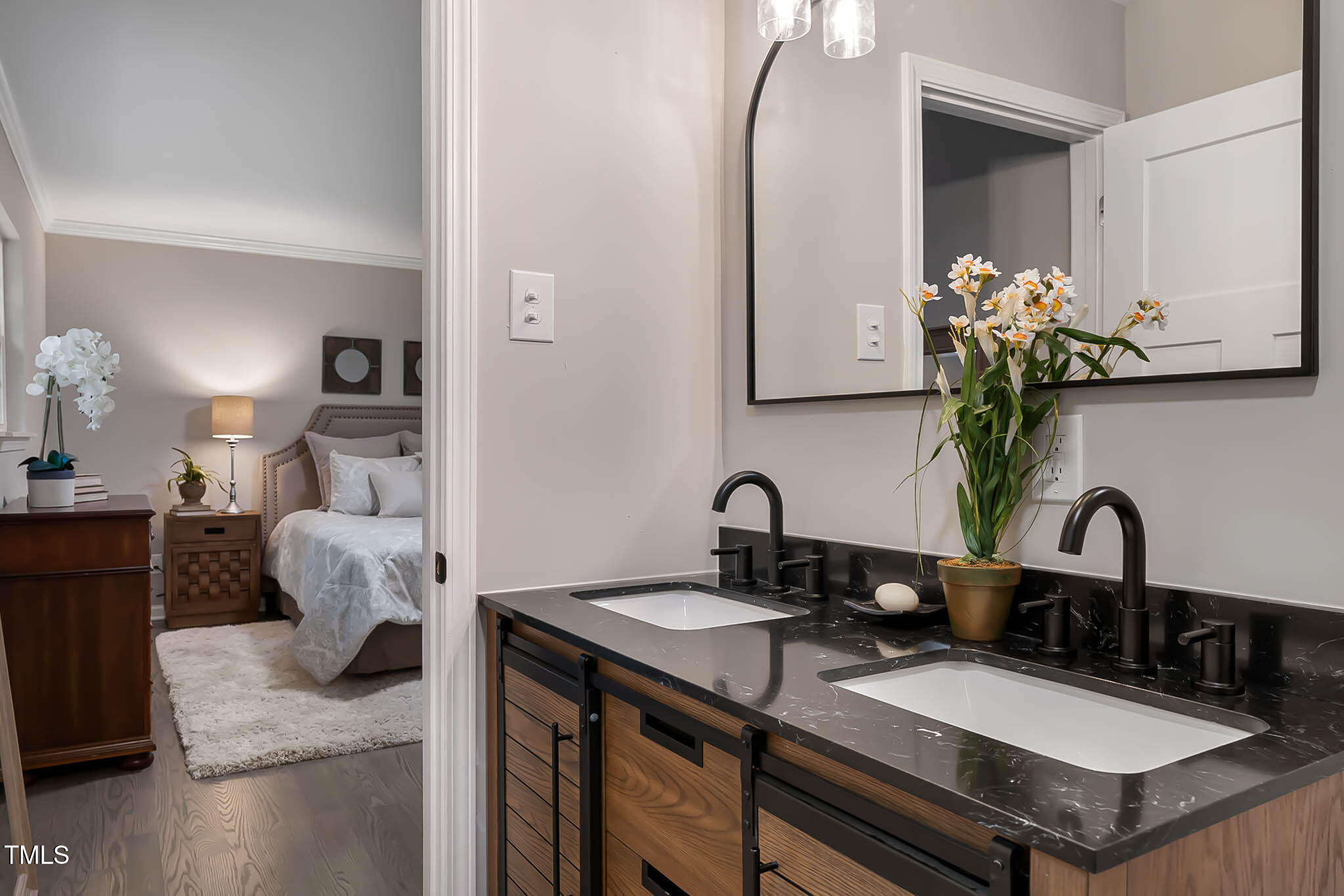 2704 Ross Road Property Photo 15