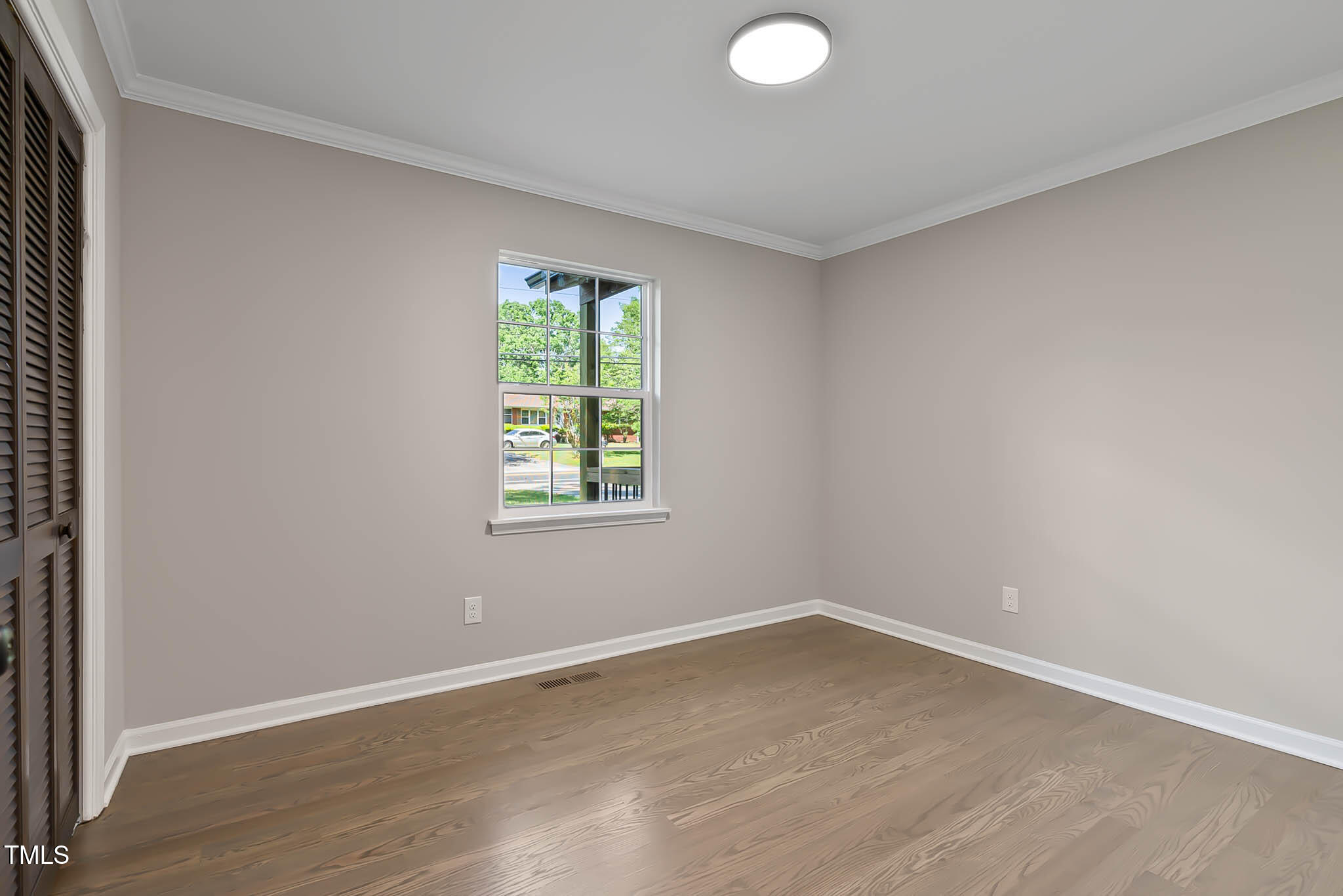 2704 Ross Road Property Photo 17