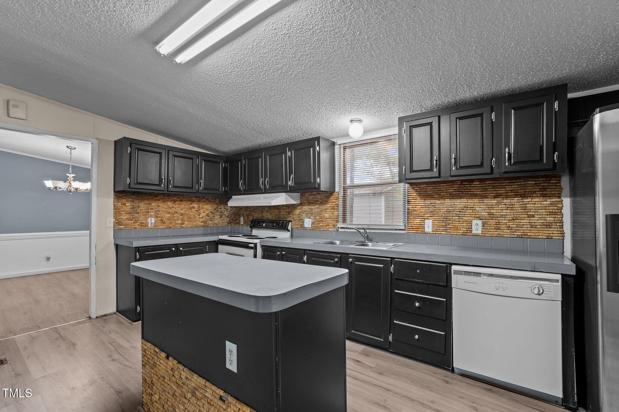 12561 Talon Drive Property Photo 4
