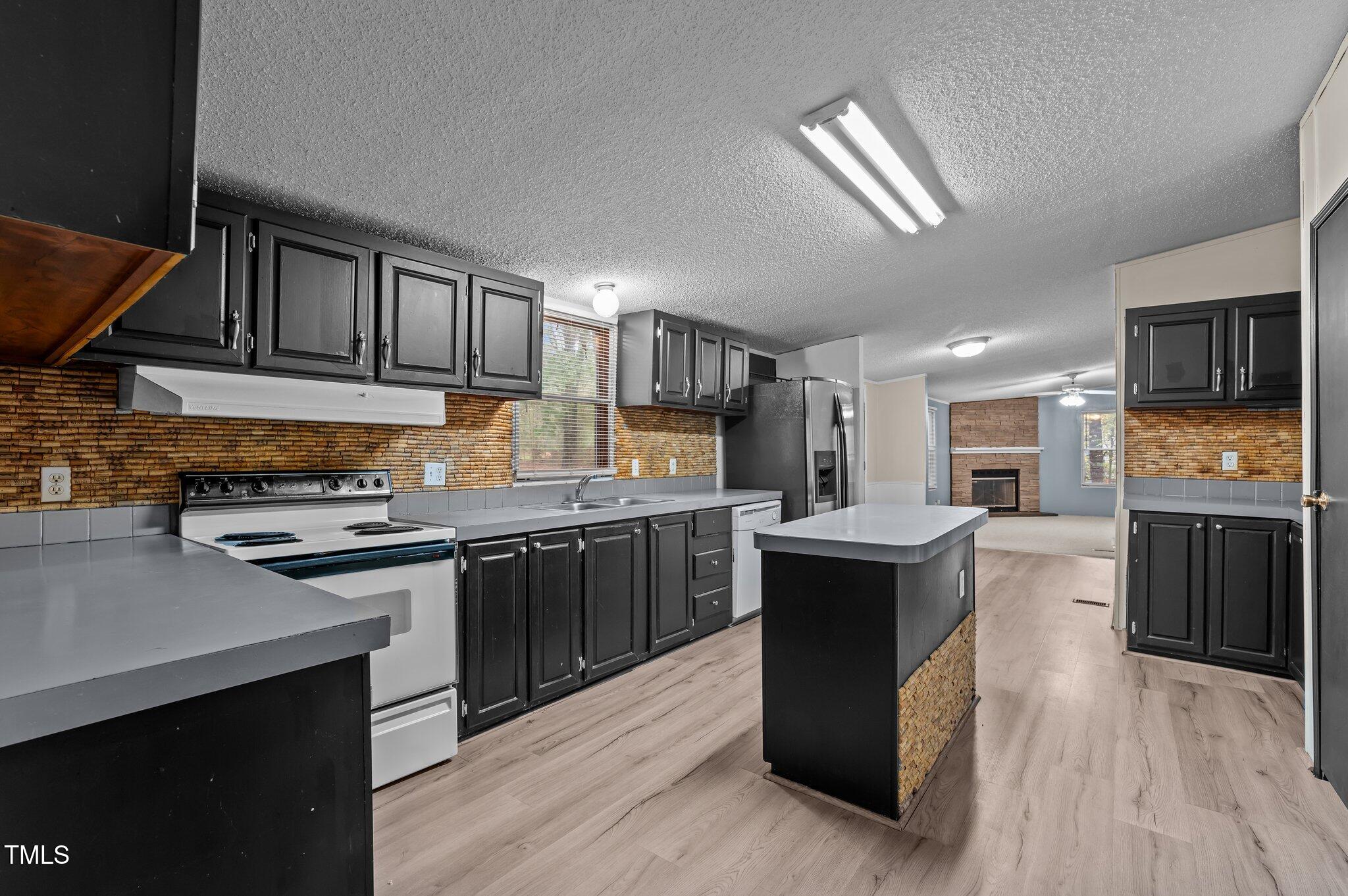 12561 Talon Drive Property Photo 6