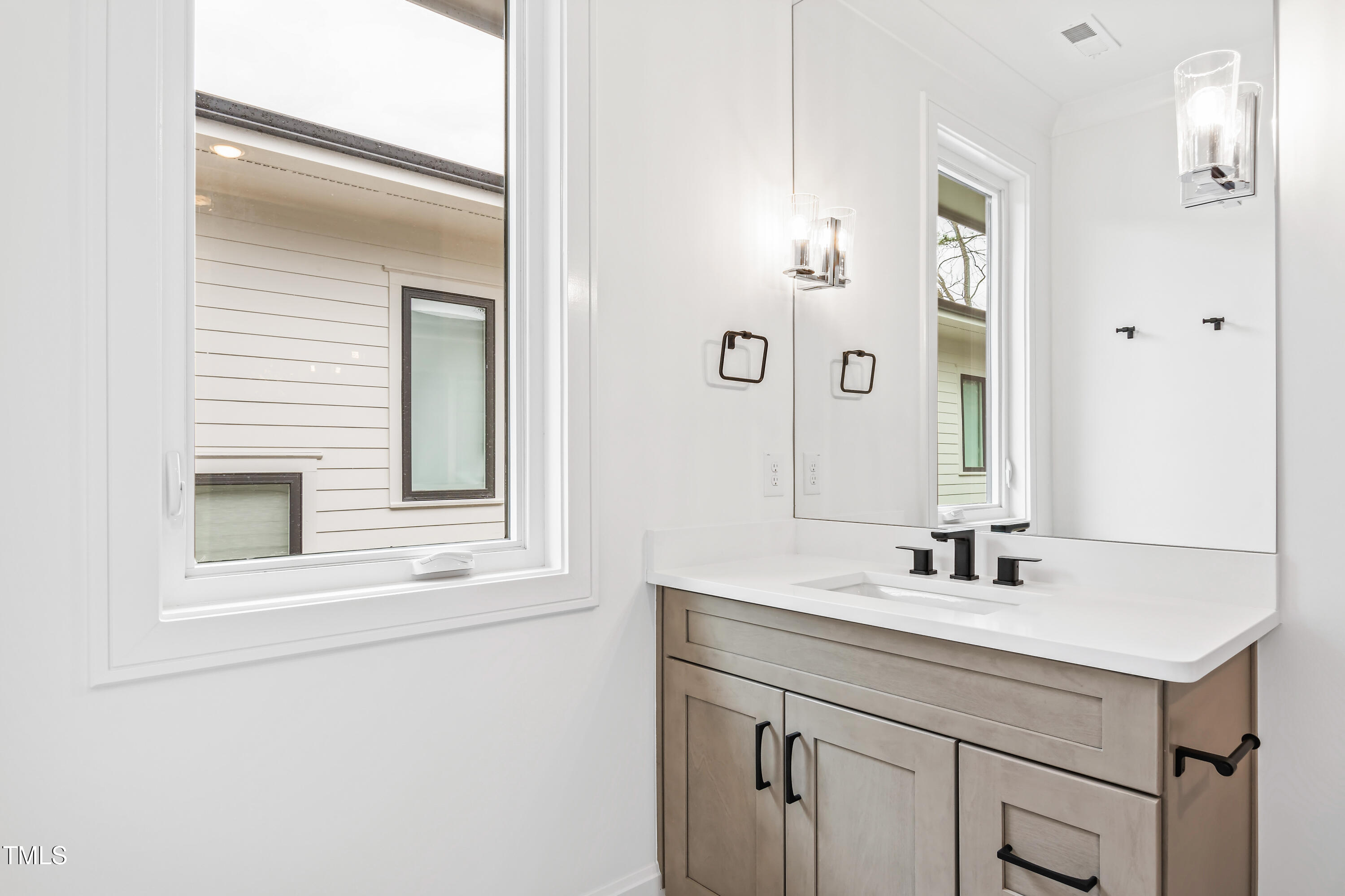 2417 Mayview Road Property Photo 48