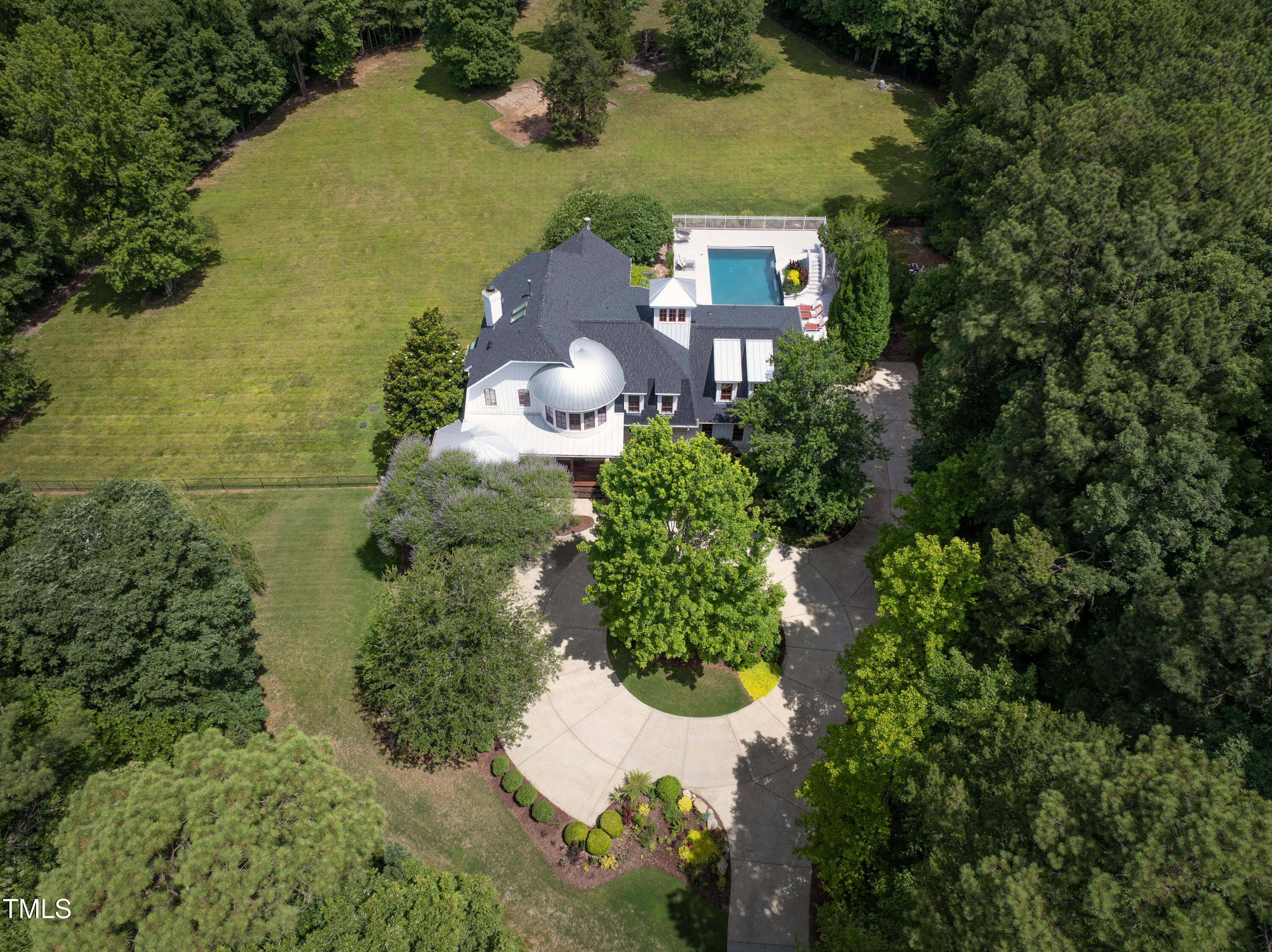 1153 Four Wheel Drive Property Photo 1