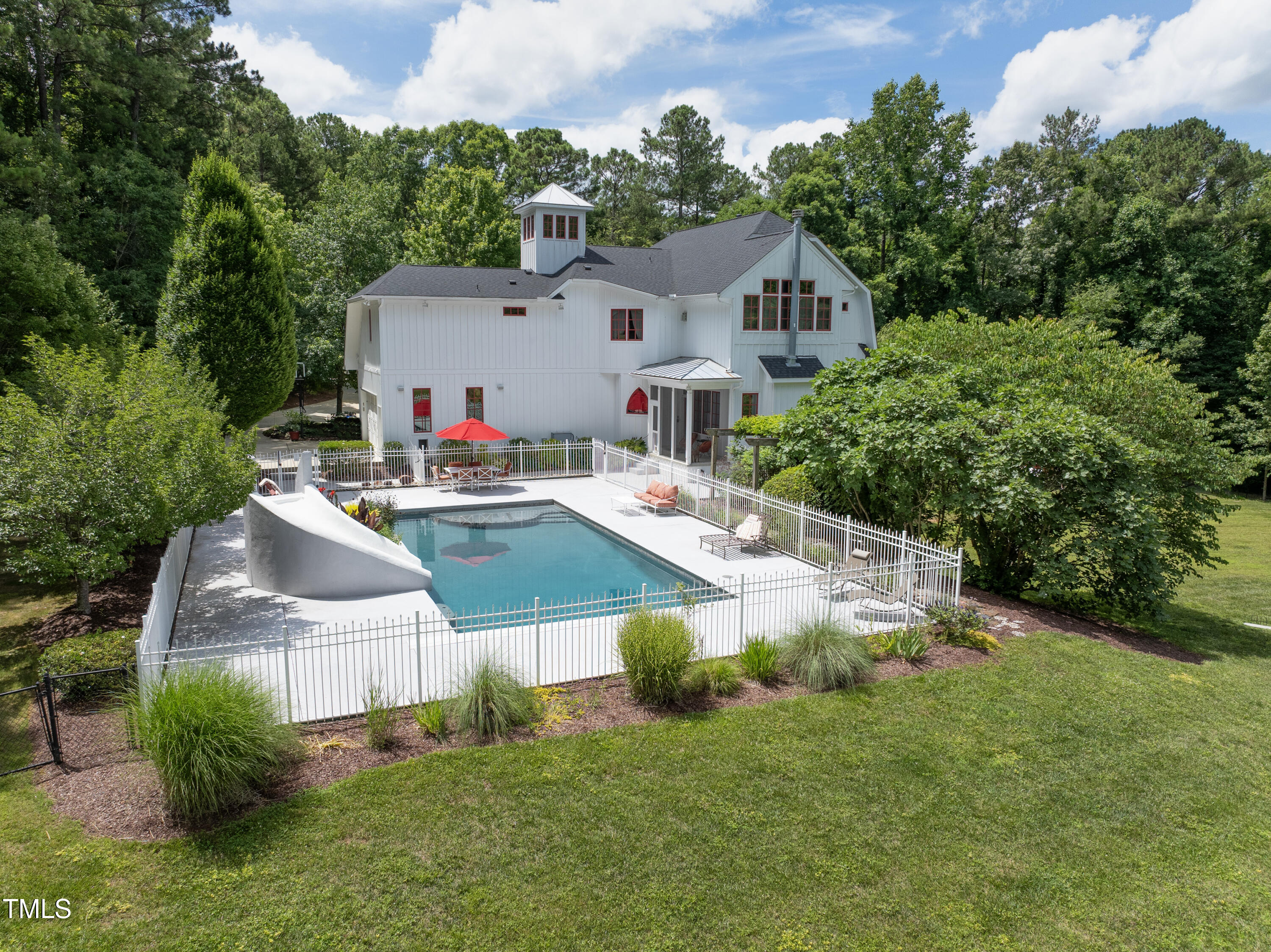 1153 Four Wheel Drive Property Photo 6