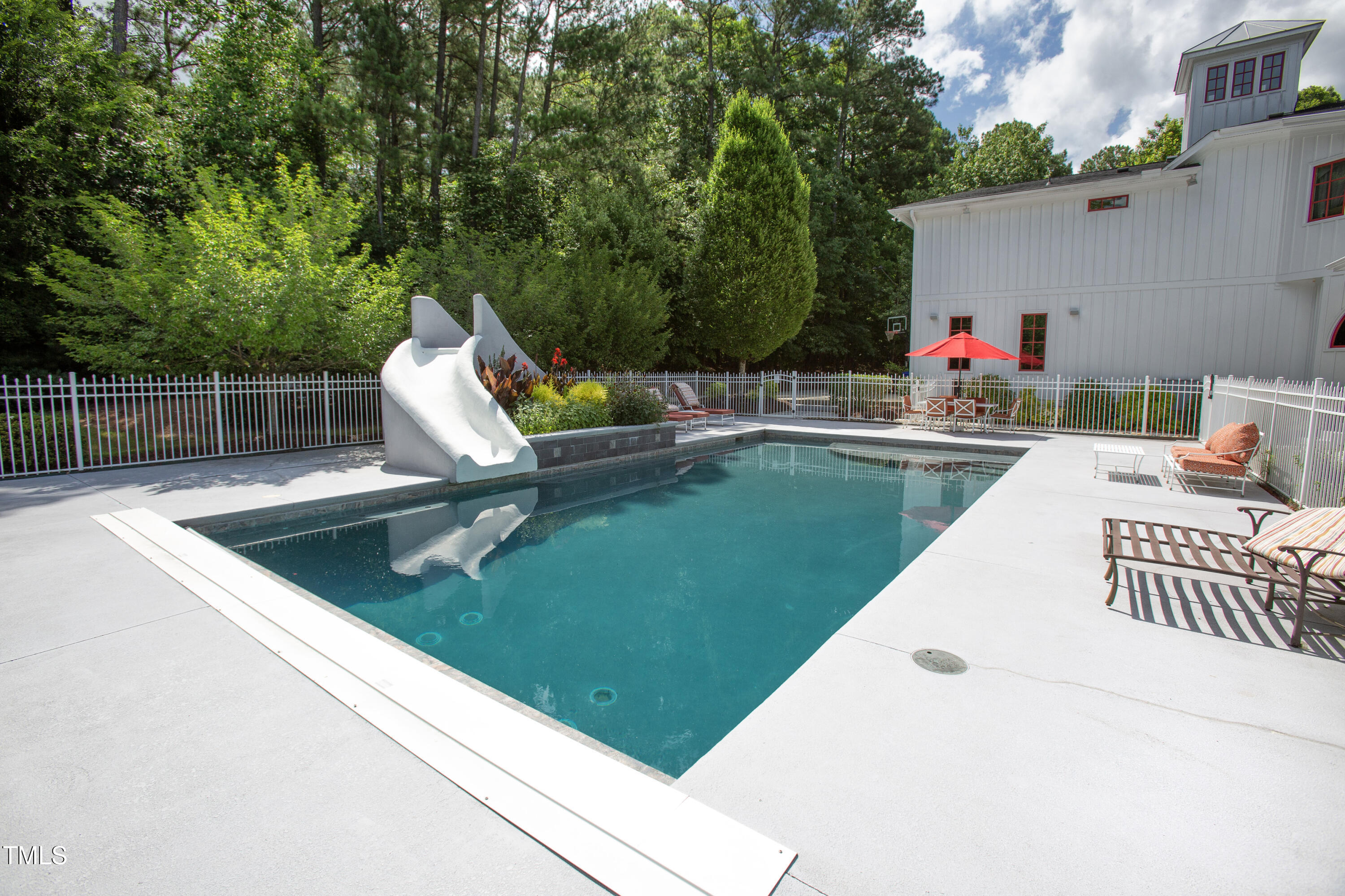 1153 Four Wheel Drive Property Photo 10