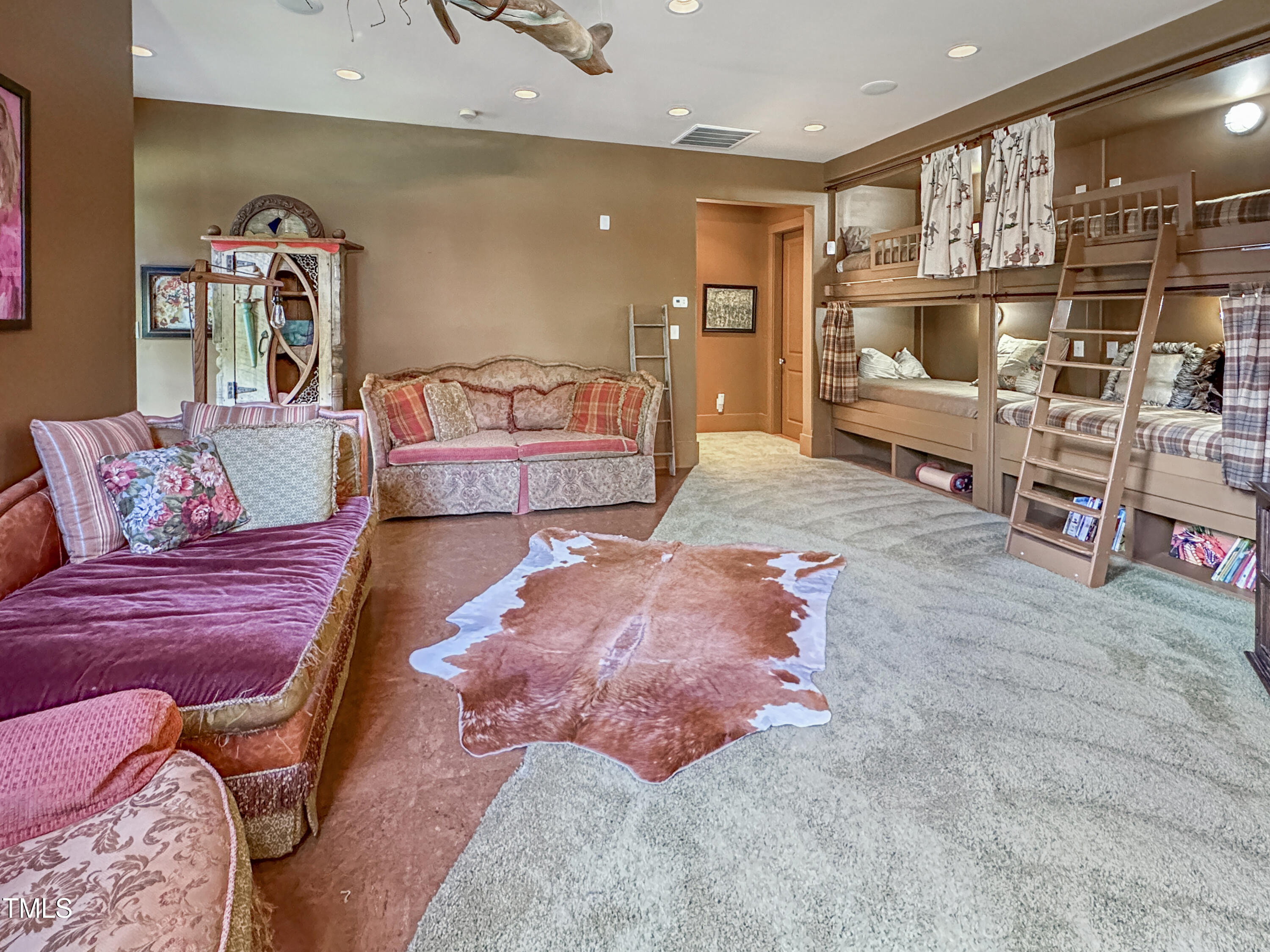 1153 Four Wheel Drive Property Photo 39