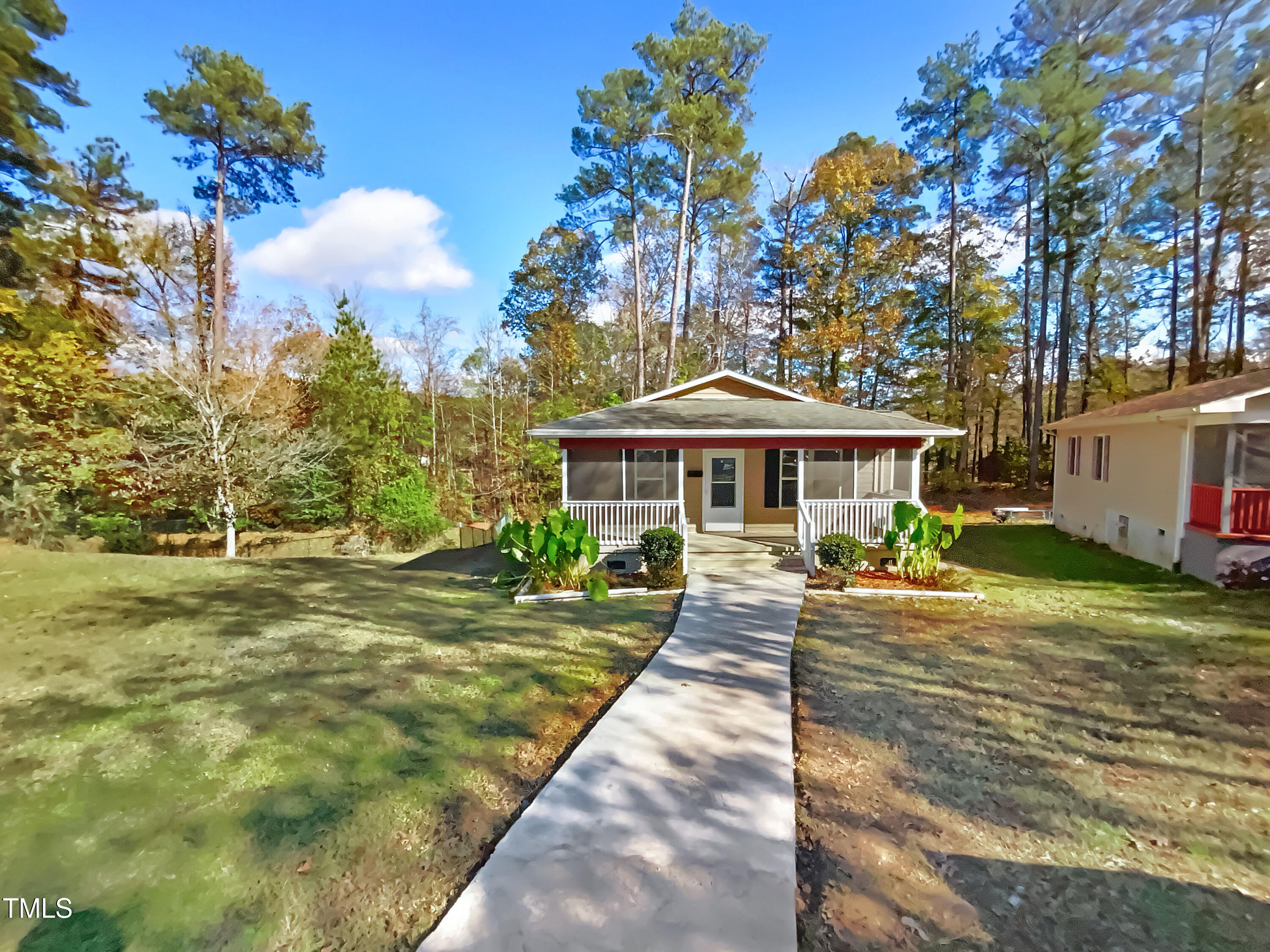 1122 E Ellerbee Street Property Photo