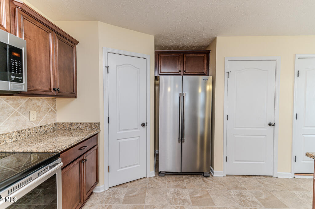 106 Lockwood Drive Property Photo 8