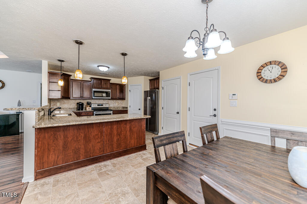 106 Lockwood Drive Property Photo 10
