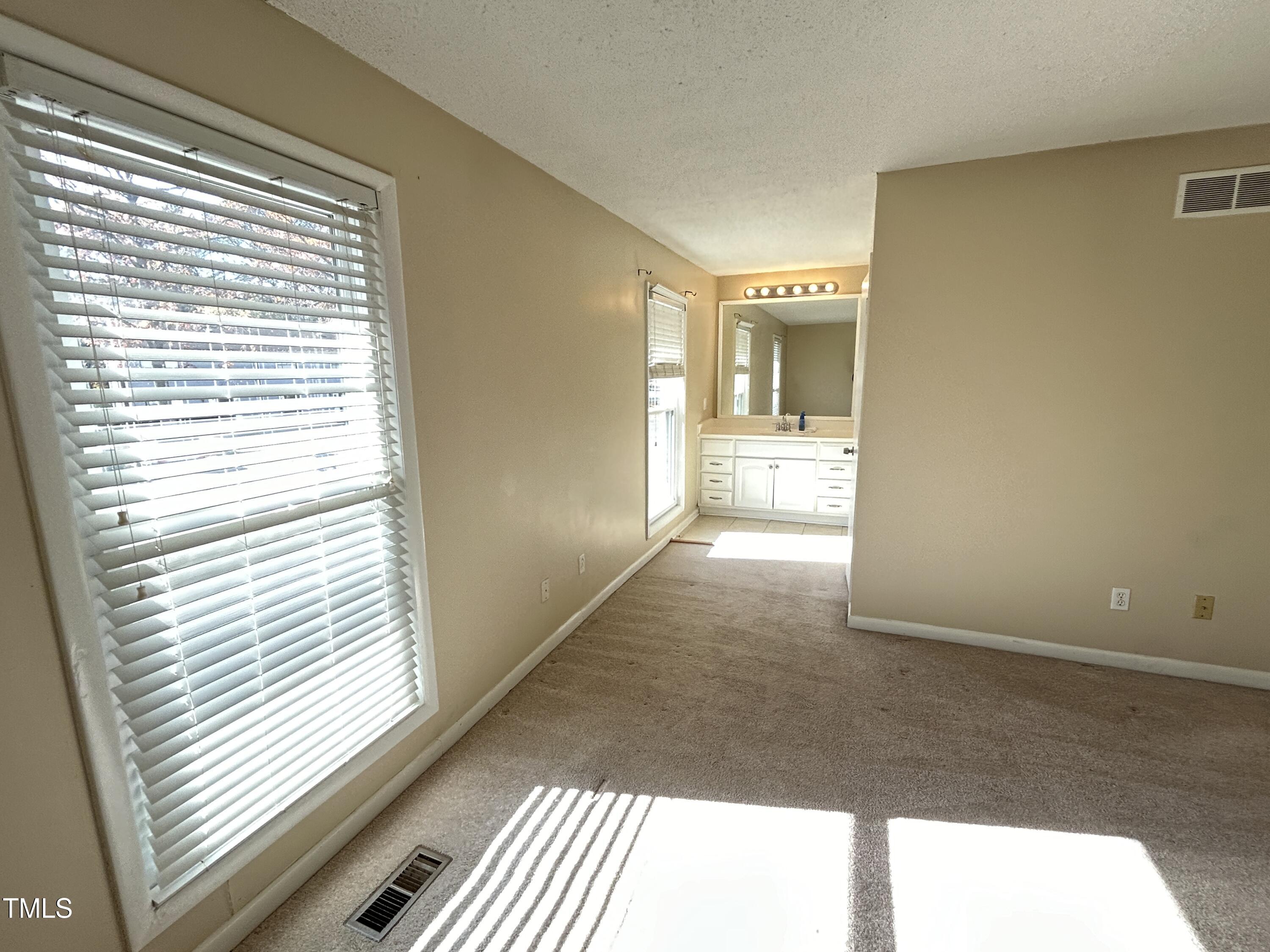 1304 Seaton Road # 3 Property Photo 34