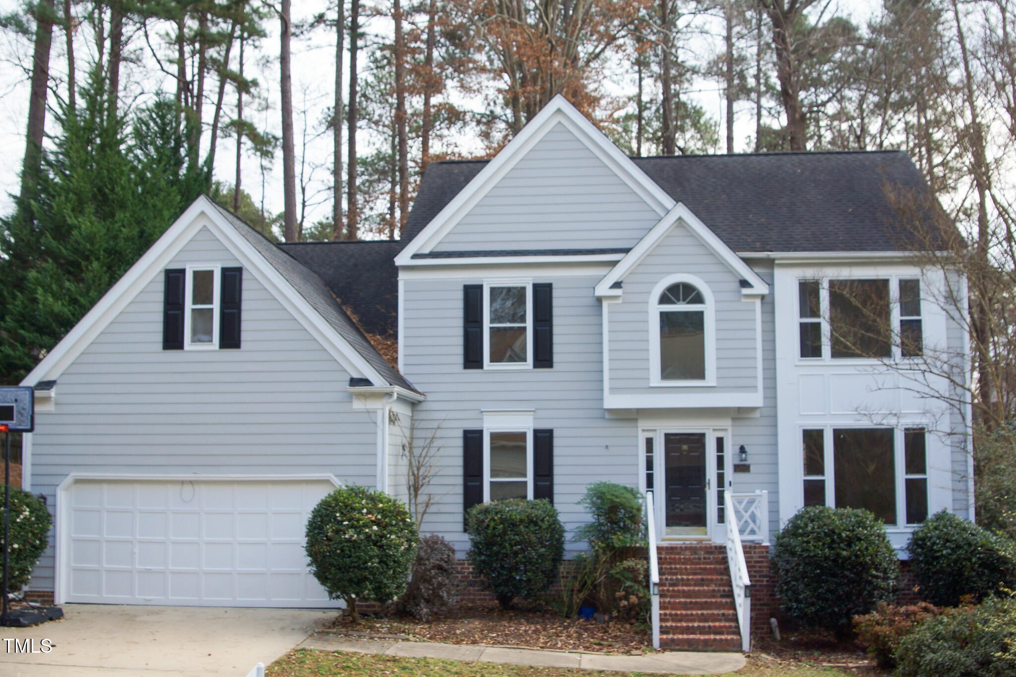 5205 Longwood Drive Property Photo
