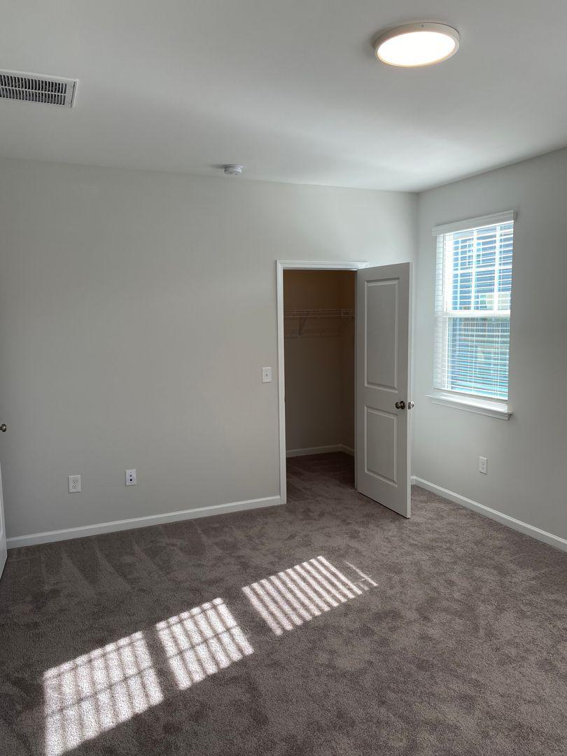 1046 Commack Drive Property Photo 21