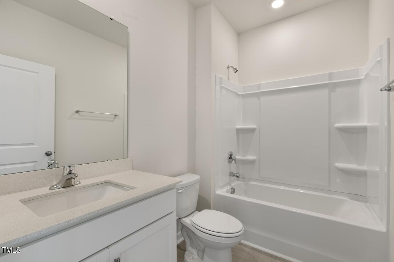 3846 Althorp Drive W Property Photo 5