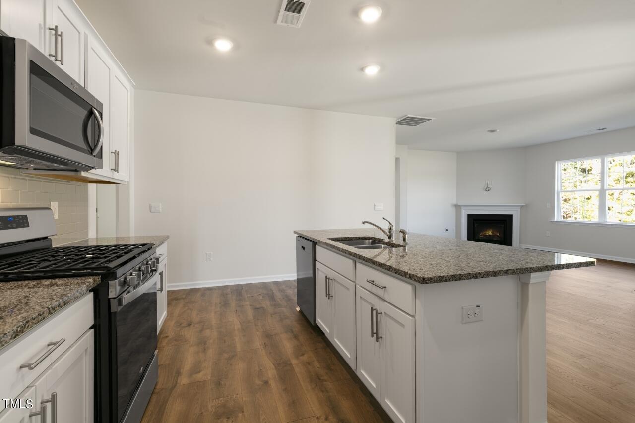 3846 Althorp Drive W Property Photo 14