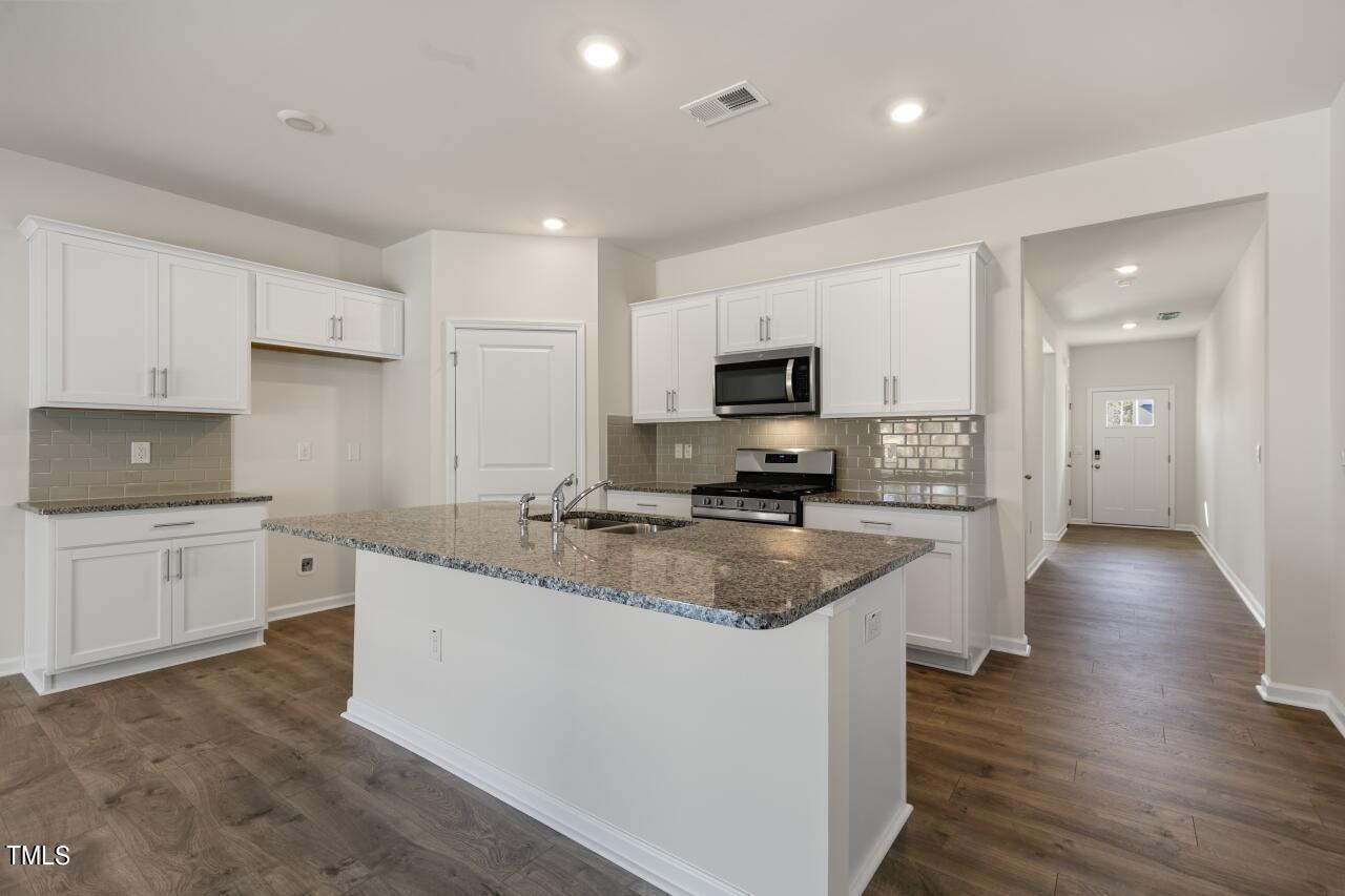 3846 Althorp Drive W Property Photo 16