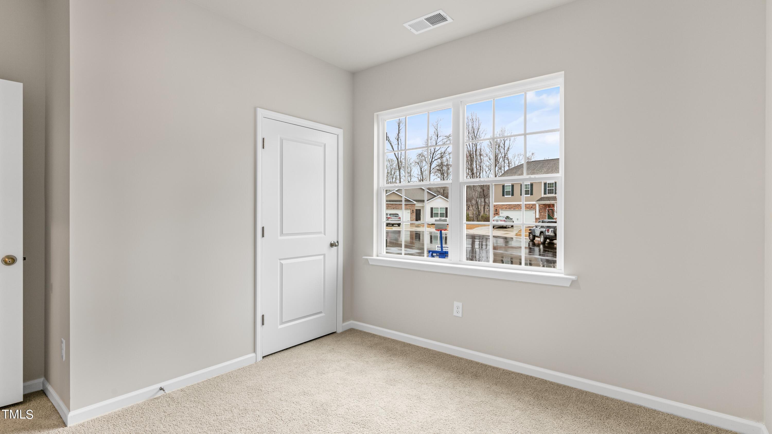425 Ashley Run Property Photo 5