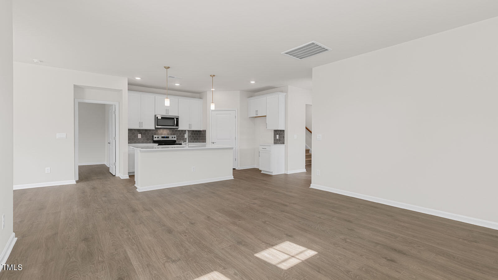 1688 Abberly Place Property Photo 11