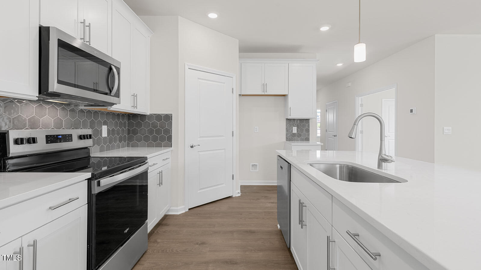 1688 Abberly Place Property Photo 16