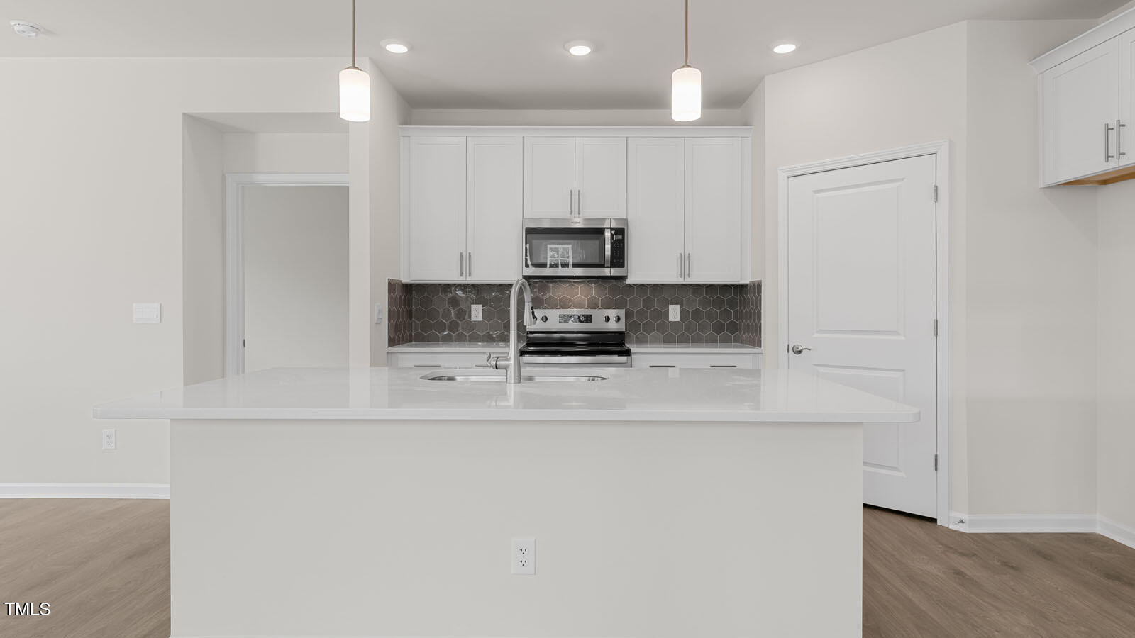 1688 Abberly Place Property Photo 17