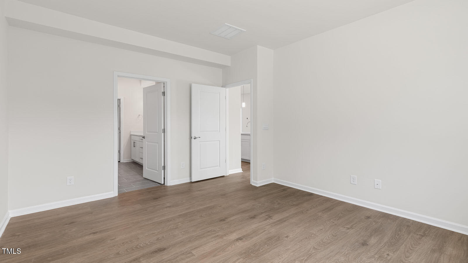 1688 Abberly Place Property Photo 19