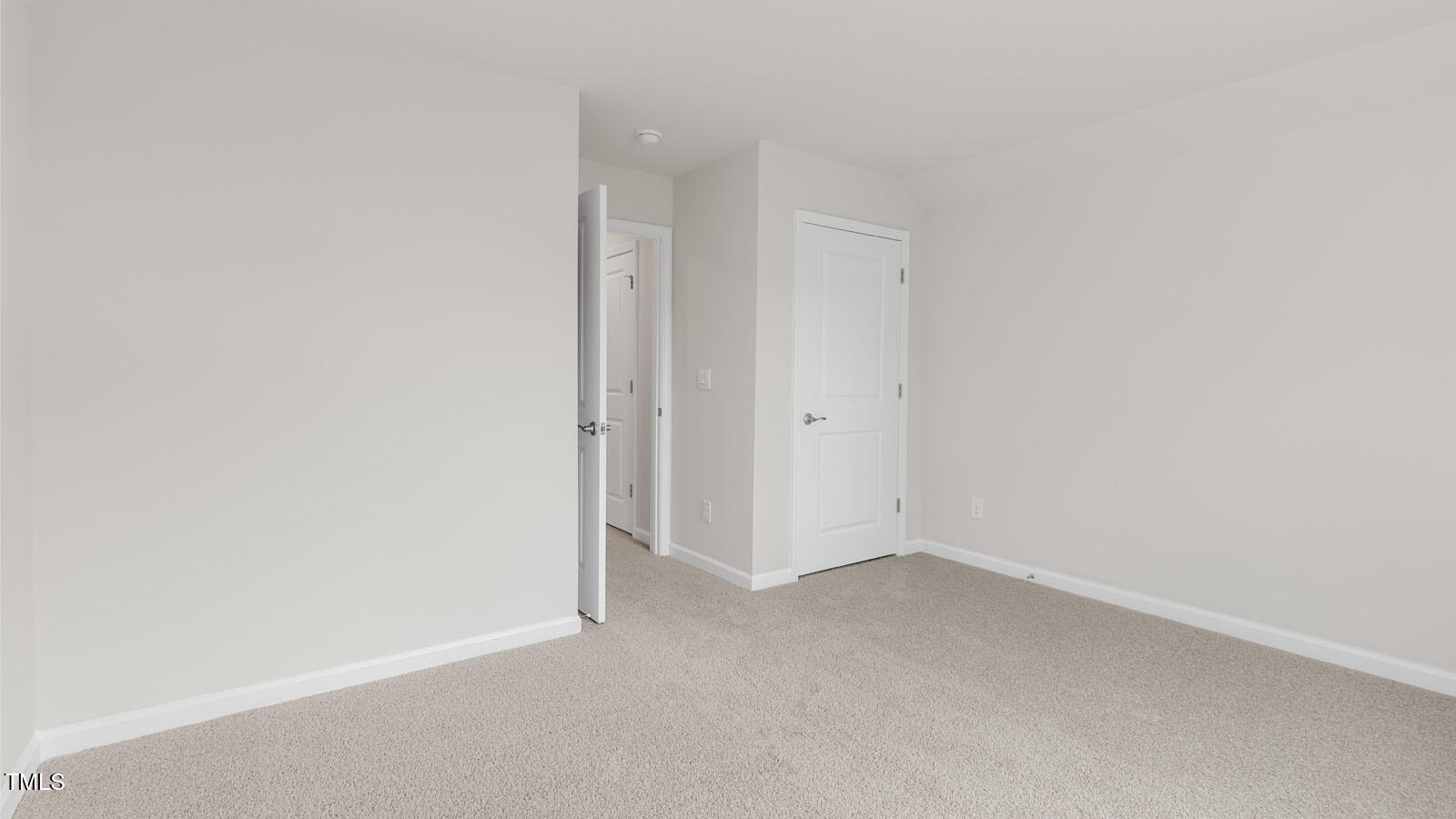 1688 Abberly Place Property Photo 24