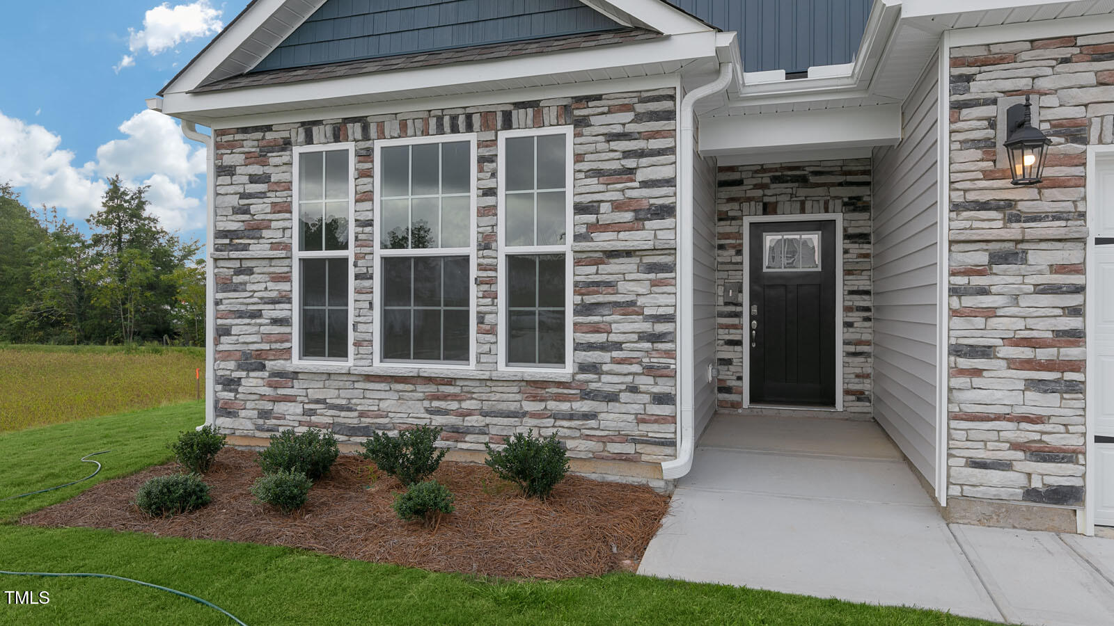 1680 Abberly Place Property Photo 3