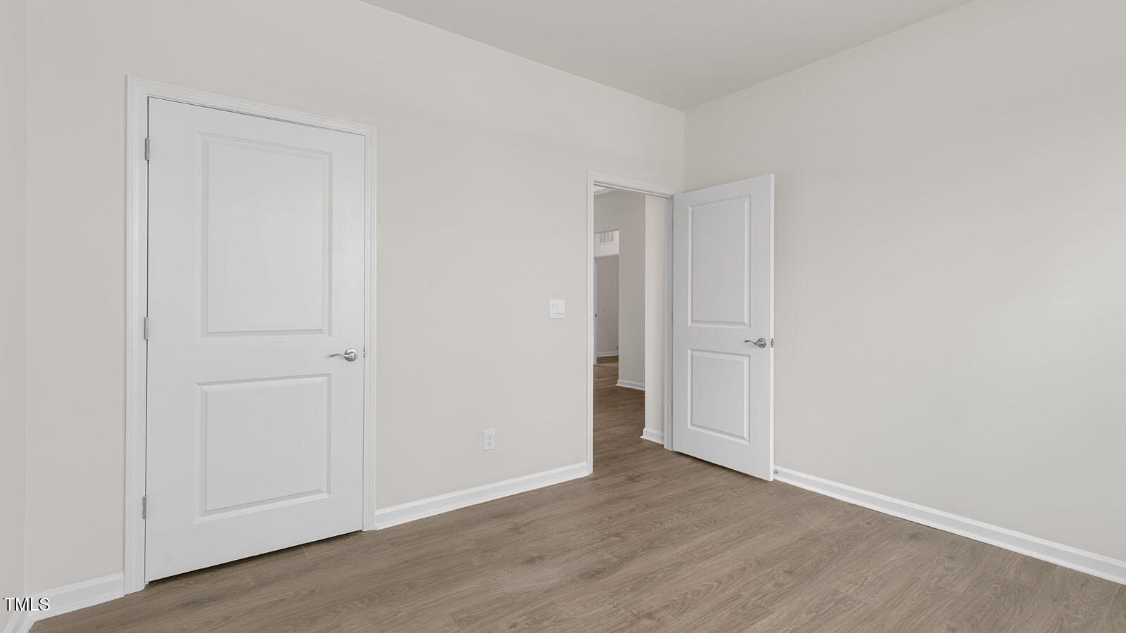 1680 Abberly Place Property Photo 9