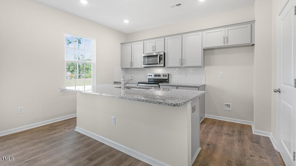 982 Ocean Court Property Photo 4