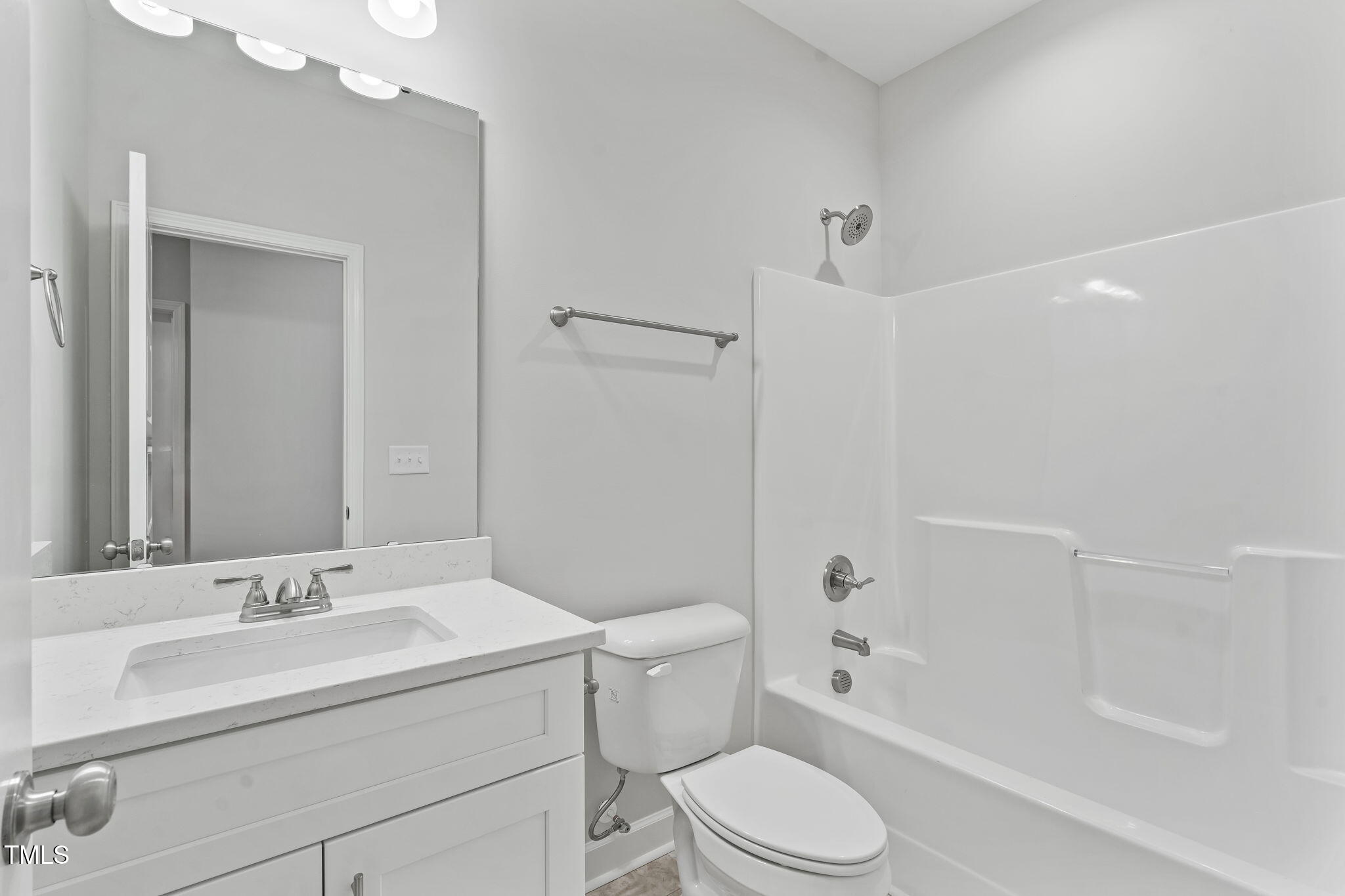 213 Creeks Edge Drive Property Photo 8