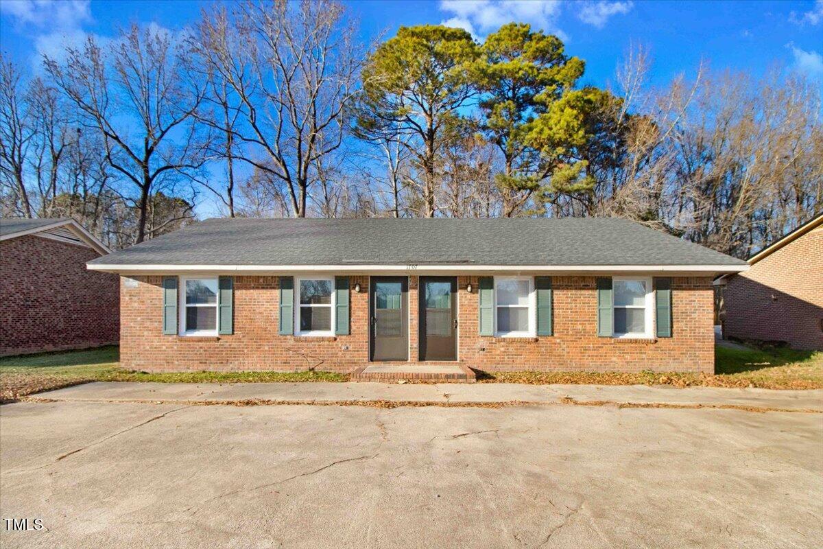 1601 Snowden Drive Se Property Photo