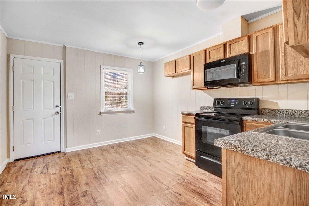 1601 Snowden Drive Se Property Photo 11