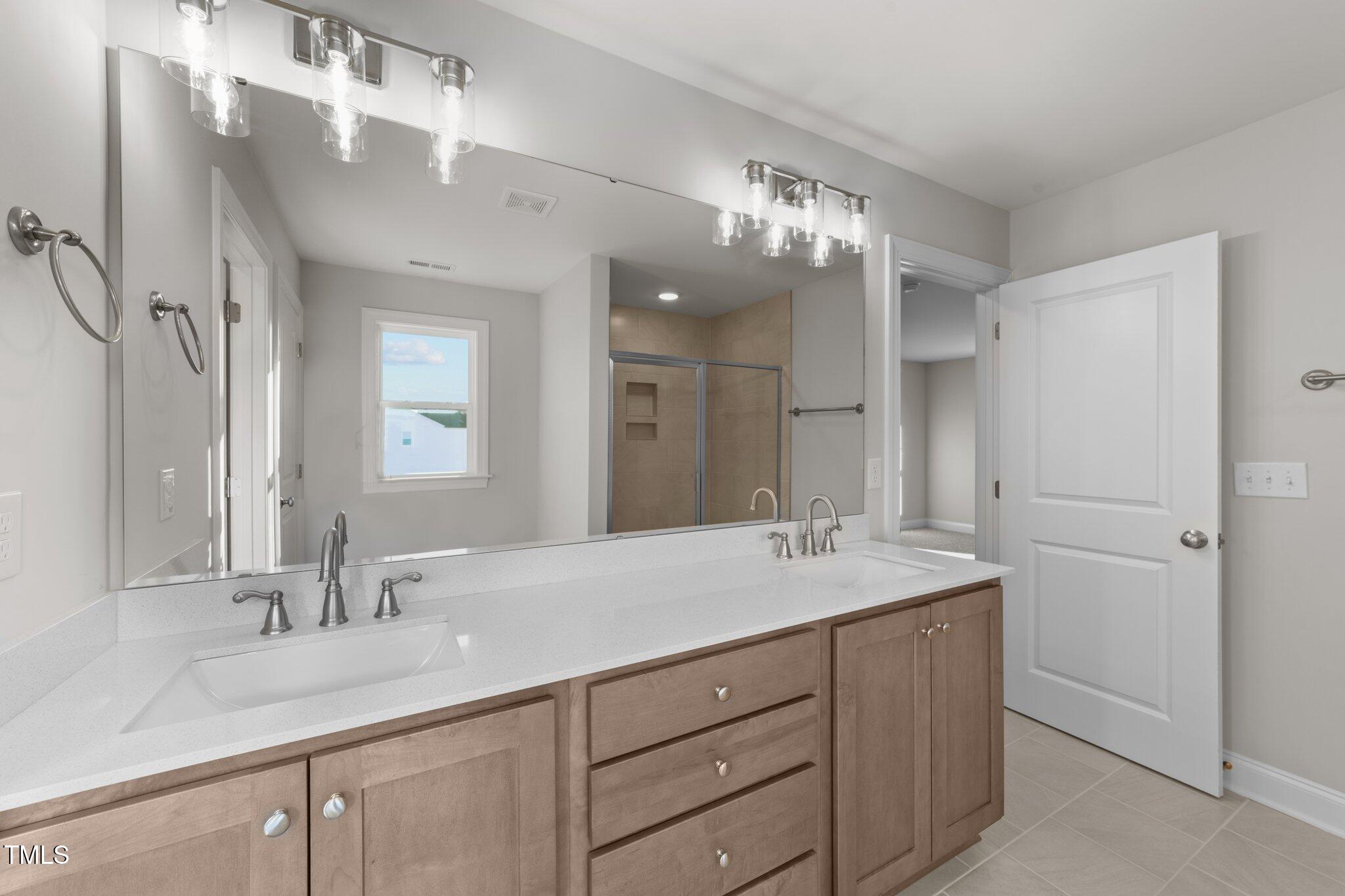55 Diamond Creek Drive Property Photo 14