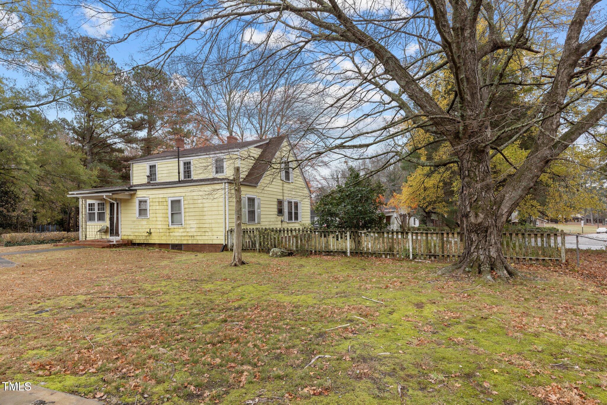 345 Henderson Street Property Photo 5