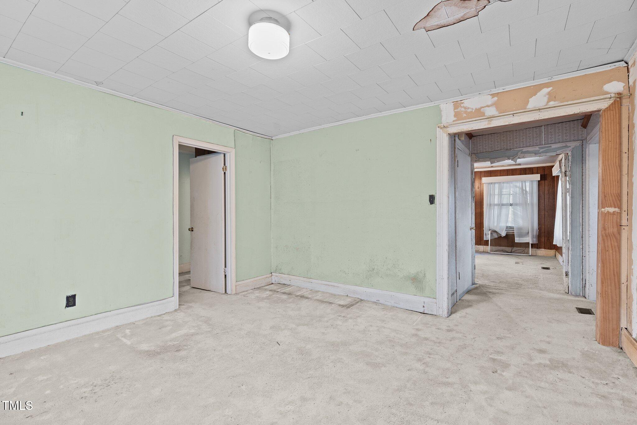345 Henderson Street Property Photo 7