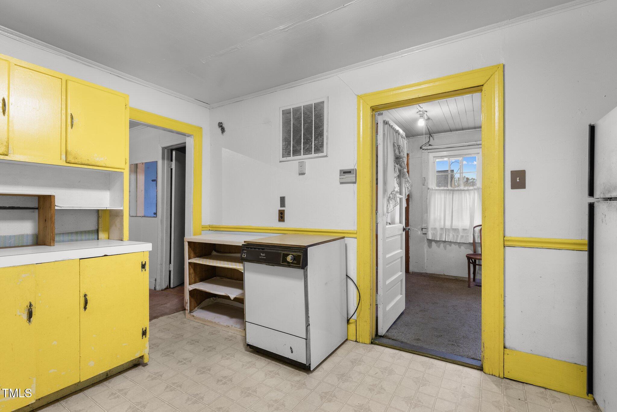 345 Henderson Street Property Photo 16
